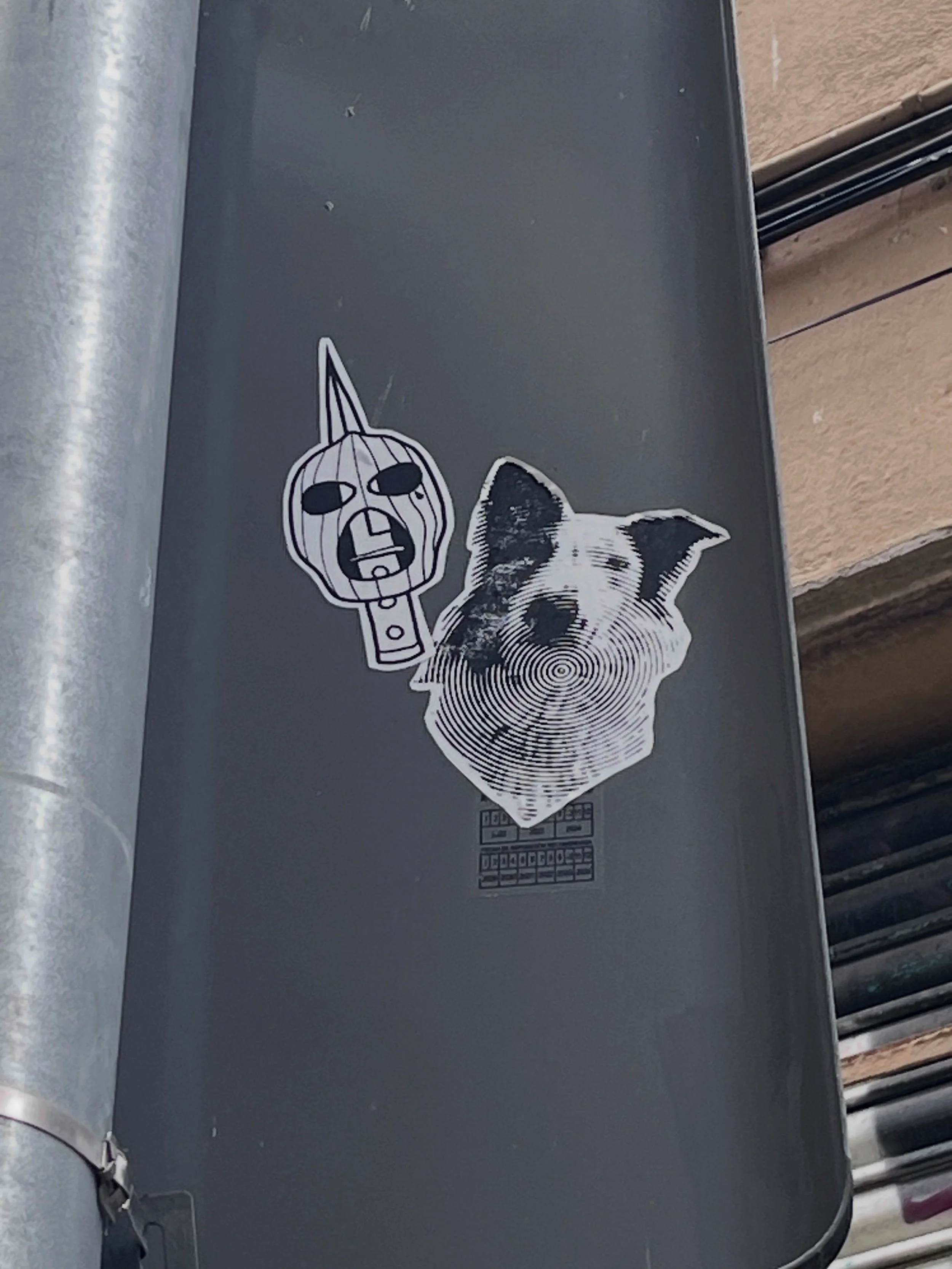 #streetart #barcelonastreetart #barcelonastreetstyletour #streetarttourbarcelona #barcelonastreetarttour