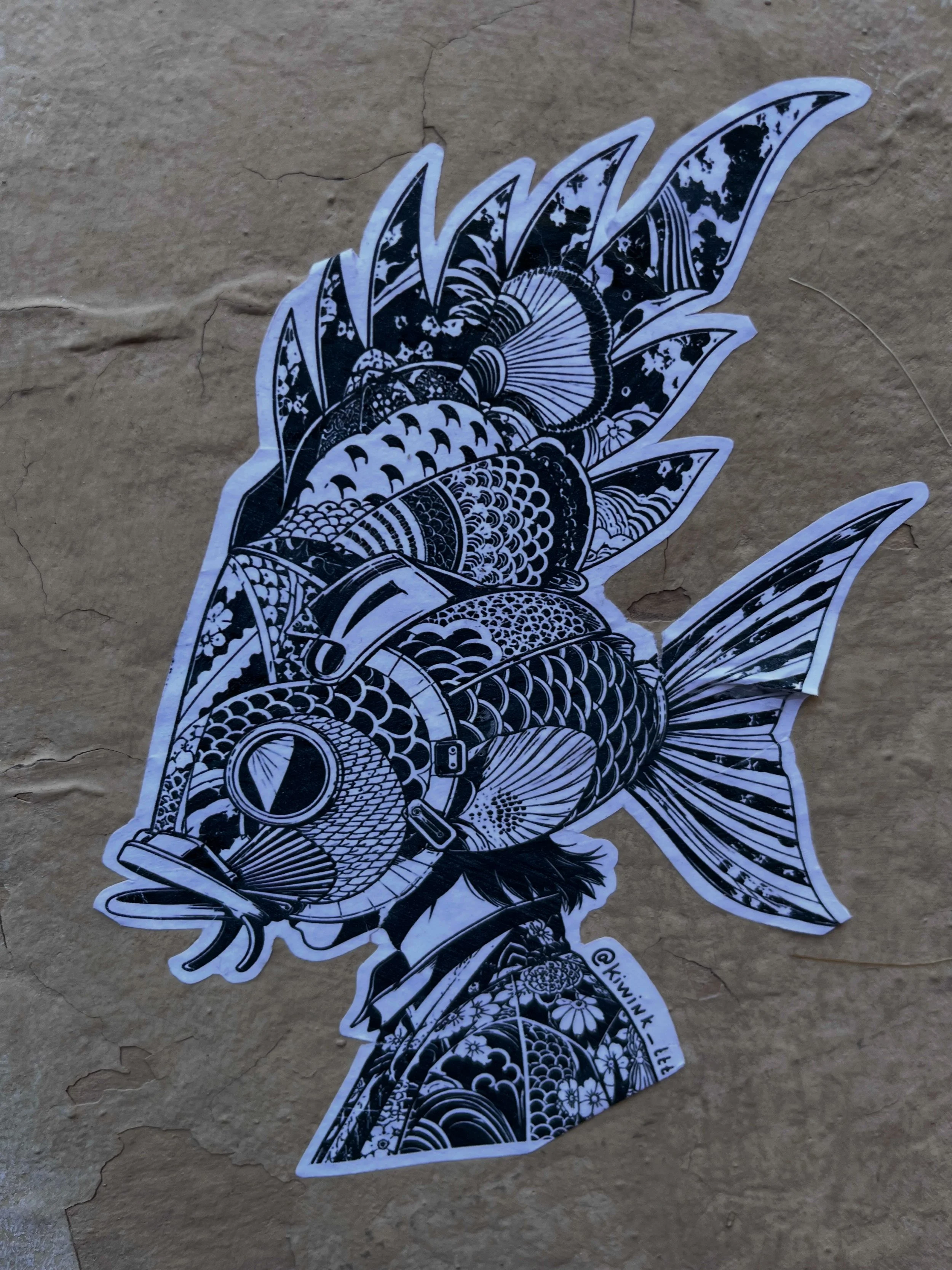 @kiwink_ttt #streetart #barcelonastreetart #barcelonastreetstyletour #streetarttourbarcelona #barcelonastreetarttour