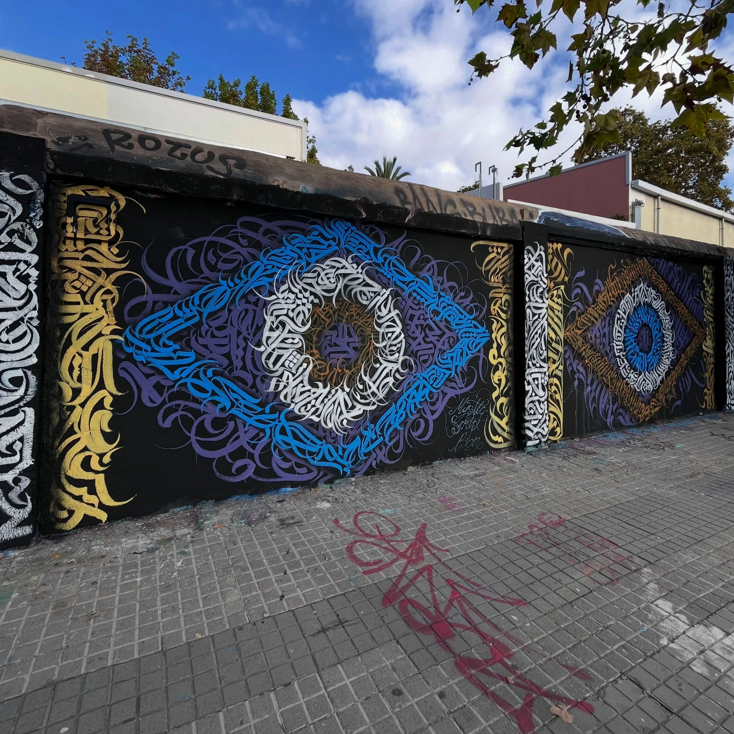 #streetart #barcelonastreetart #barcelonastreetstyletour #streetarttourbarcelona #barcelonastreetarttour