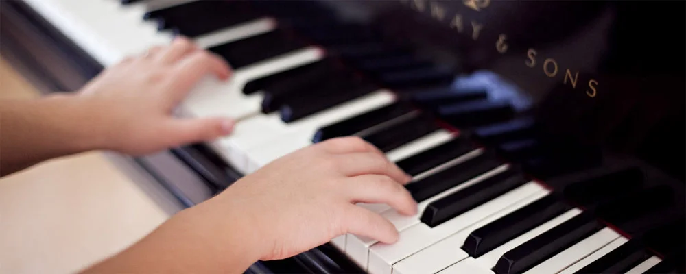 header-piano-lessons.jpg