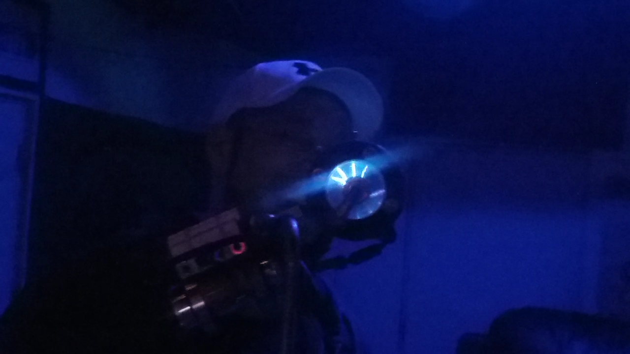 Jeremy Wade using Plasma Mic
