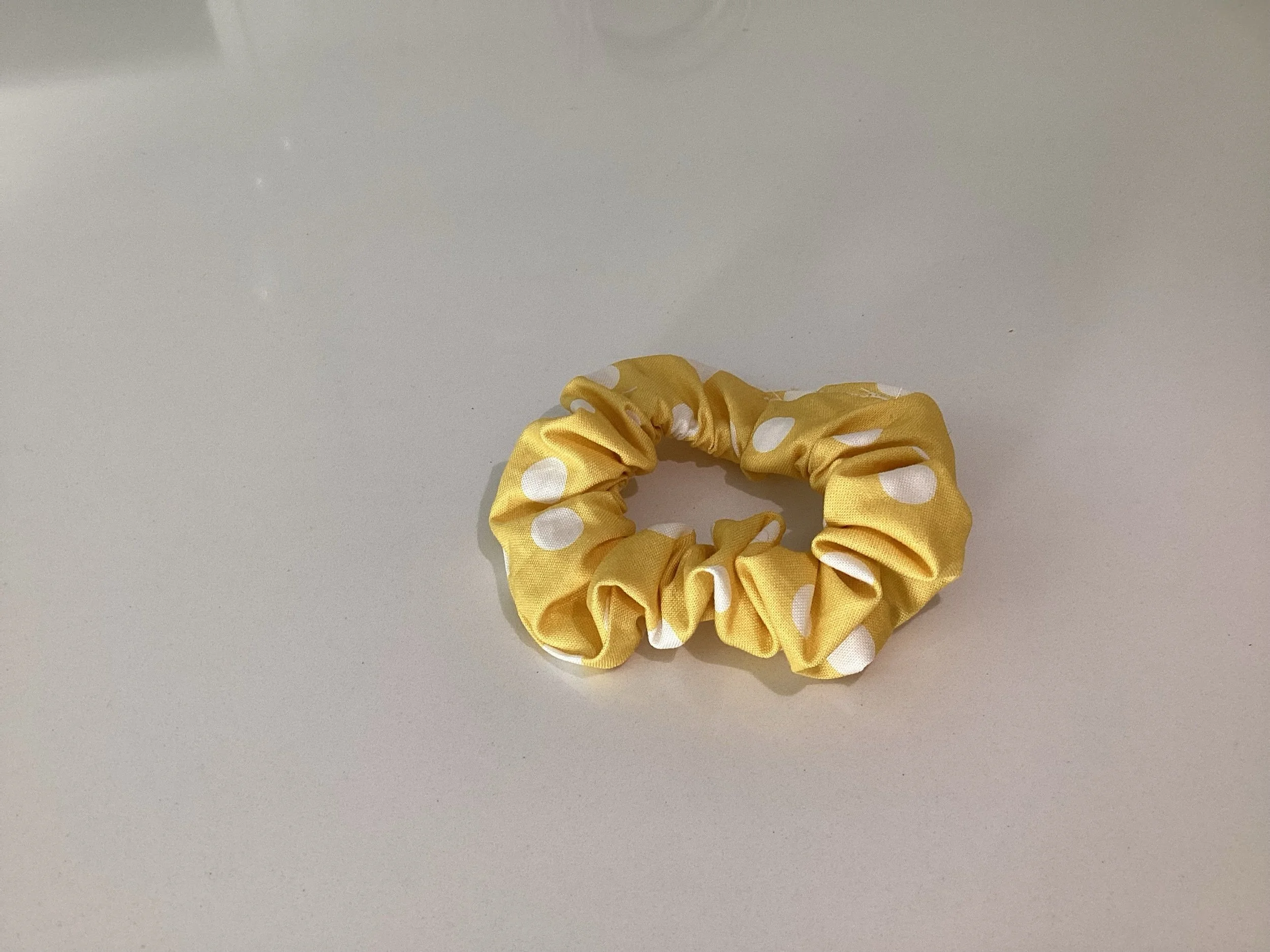 Scrunchie Yellow Polka Dot