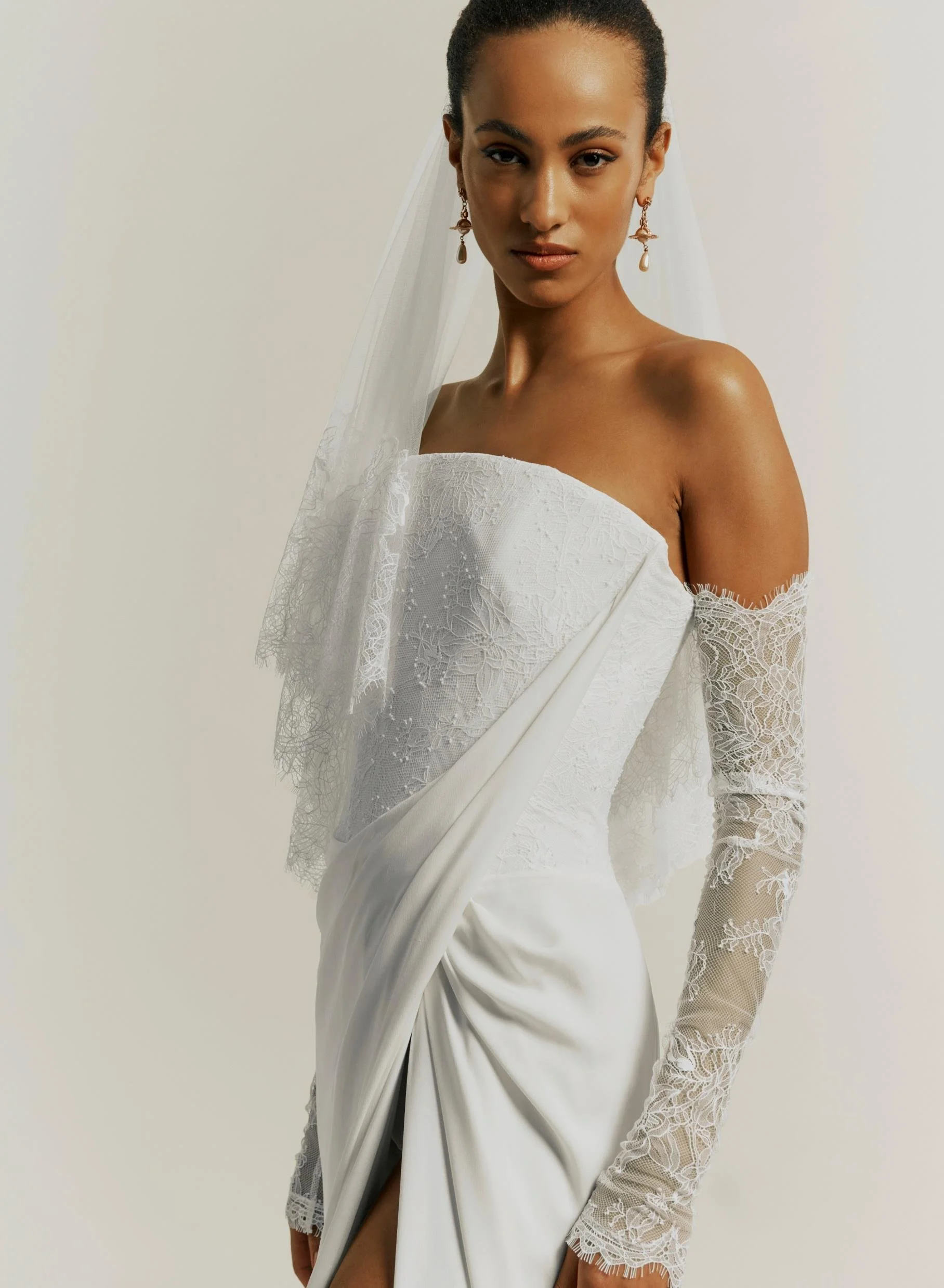 LACE SLEEVES