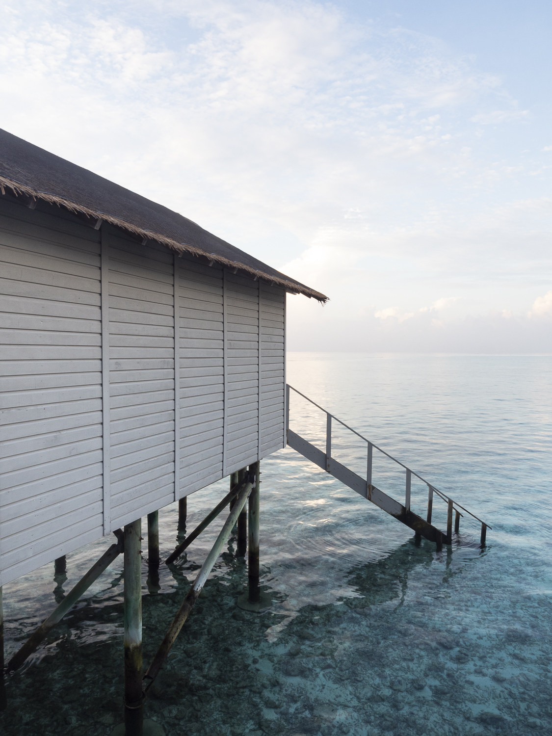 Alexandra-Marie-Interiors-Travel-Photography-Prints-Maldives-Island-Life-Resort-Oean-Sunrise-12.jpg