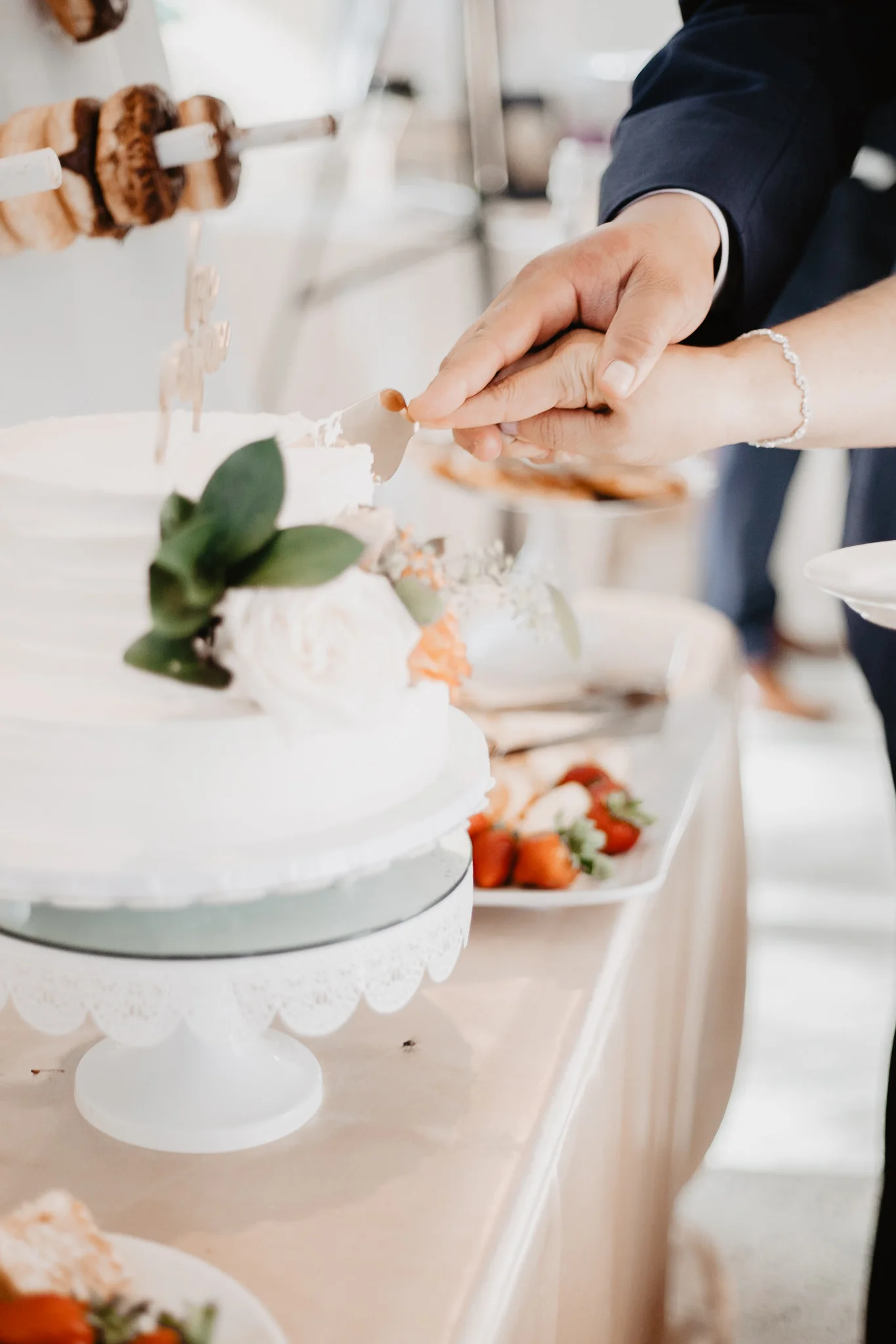 Heather + Javier | Navy and Gold Dallas Texas Discovery Gardens Botanical Wedding | Columbus and Dallas Wedding + Engagement Photographer | Catherine Milliron Photography