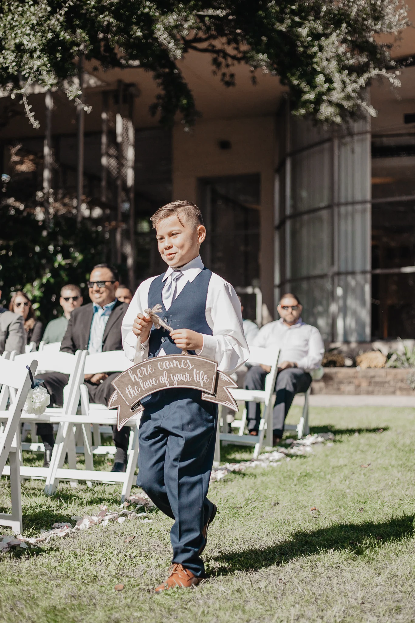 Heather + Javier | Navy and Gold Dallas Texas Discovery Gardens Botanical Wedding | Columbus and Dallas Wedding + Engagement Photographer | Catherine Milliron Photography