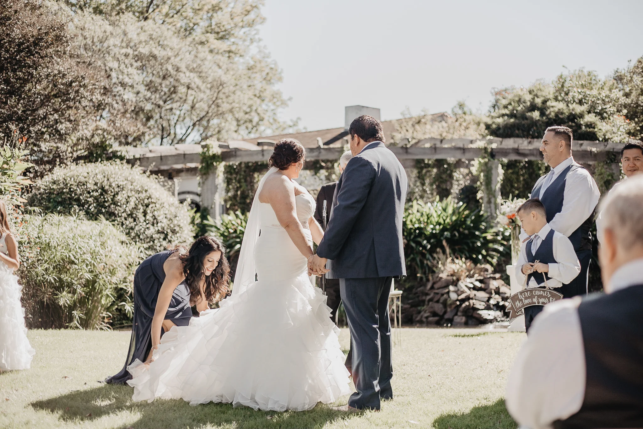 Heather + Javier | Navy and Gold Dallas Texas Discovery Gardens Botanical Wedding | Columbus and Dallas Wedding + Engagement Photographer | Catherine Milliron Photography