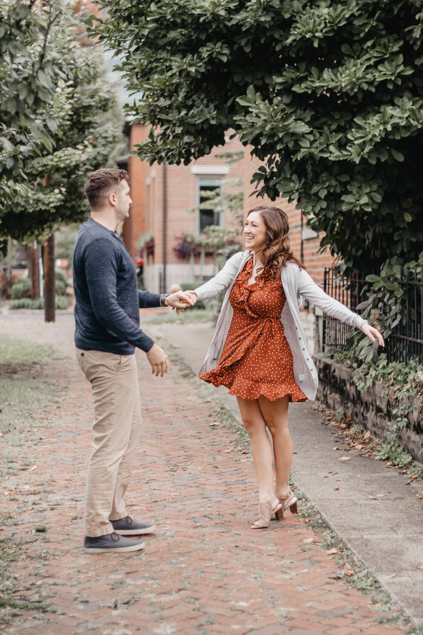 Brooke + Seth | Fall Columbus Ohio German Village Engagement Session | Columbus Ohio Wedding + Engagement Photographer | Catherine Milliron Photography