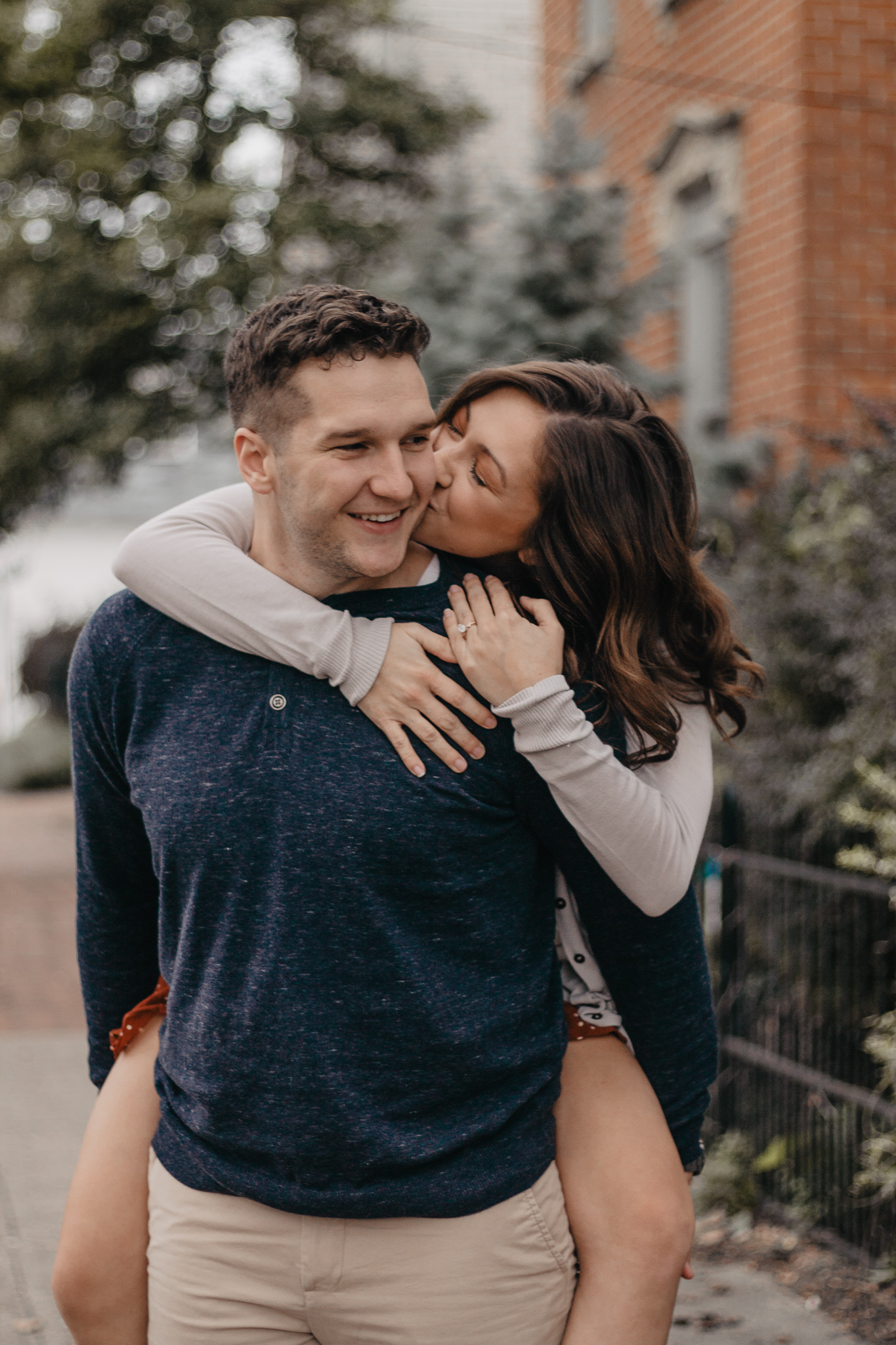 Brooke + Seth | Fall Columbus Ohio German Village Engagement Session | Columbus Ohio Wedding + Engagement Photographer | Catherine Milliron Photography