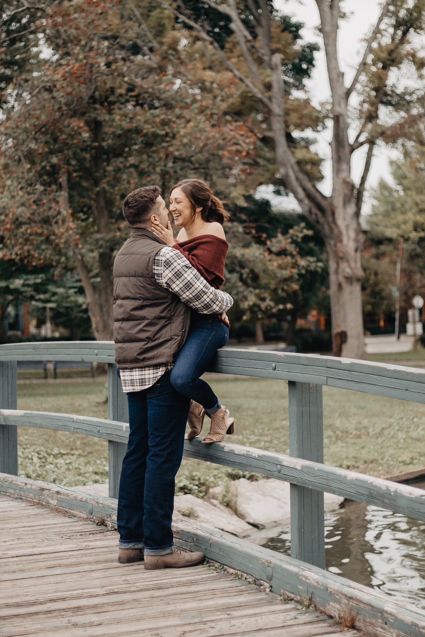 Brooke + Seth | Fall Columbus Ohio German Village Engagement Session | Columbus Ohio Wedding + Engagement Photographer | Catherine Milliron Photography