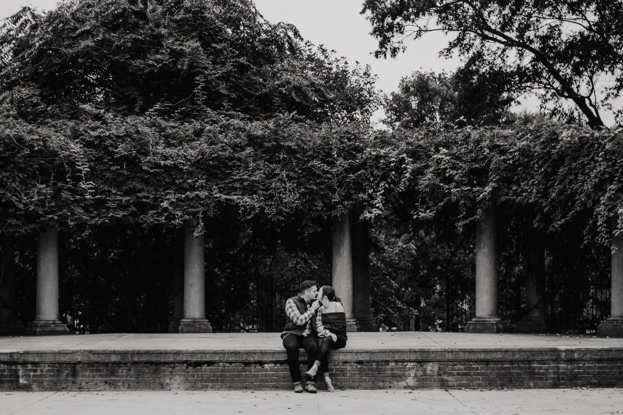 Brooke + Seth | Fall Columbus Ohio German Village Engagement Session | Columbus Ohio Wedding + Engagement Photographer | Catherine Milliron Photography