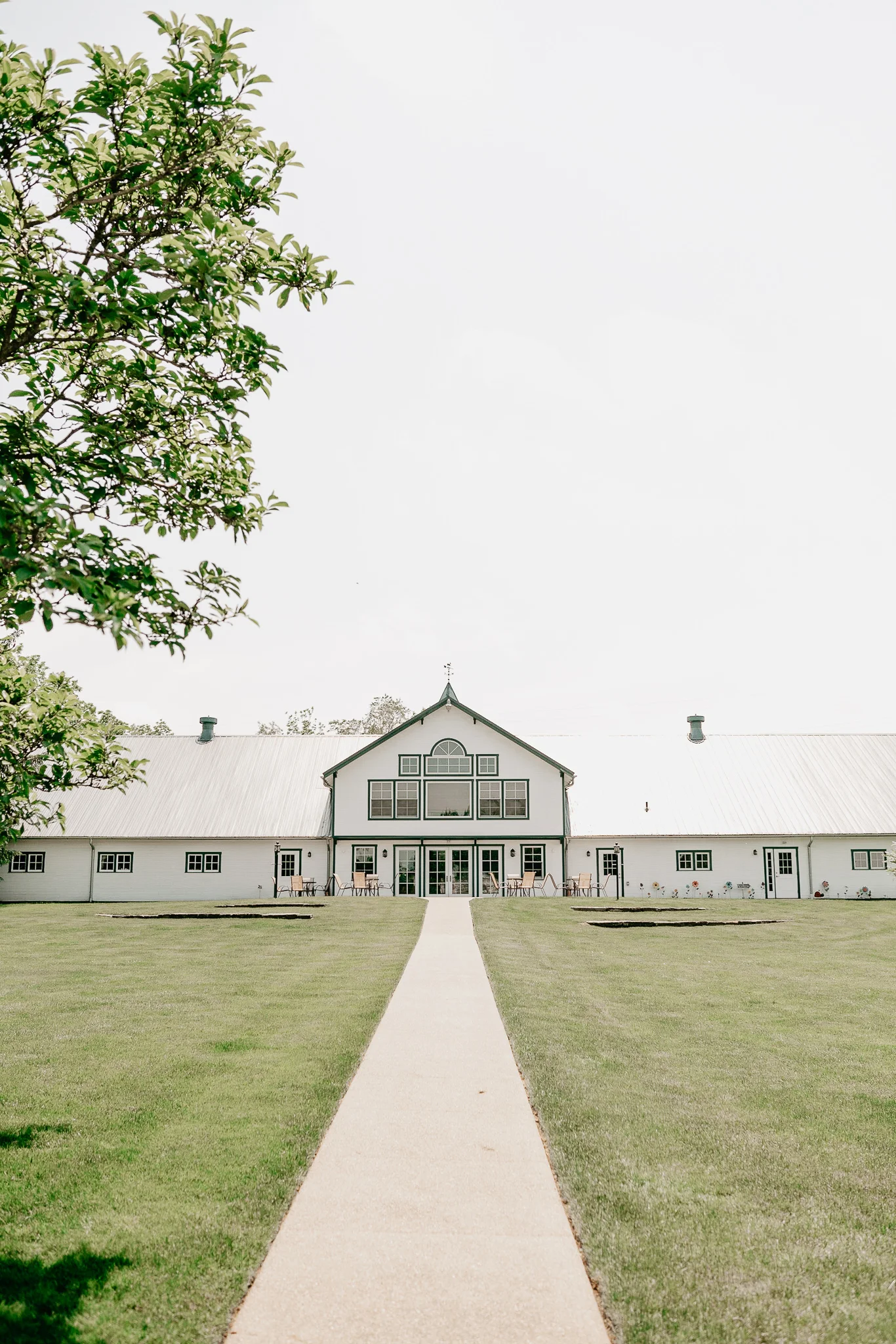 Hannah + Mike | Chianti and Navy Columbus Wedding at Little Brooke Meadow | Catherine Milliron Photography | Ohio Wedding + Engagement Photographer