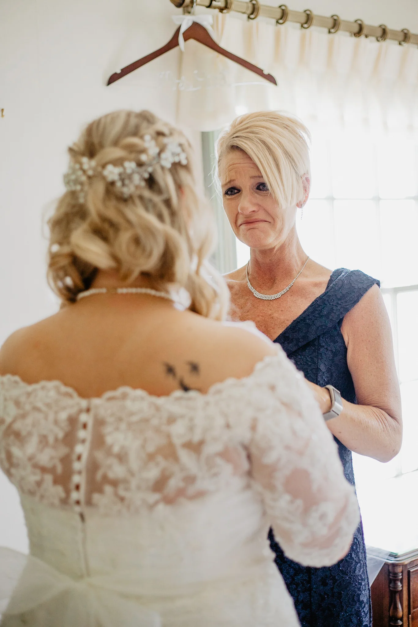 Hannah + Mike | Chianti and Navy Columbus Wedding at Little Brooke Meadow | Catherine Milliron Photography | Ohio Wedding + Engagement Photographer