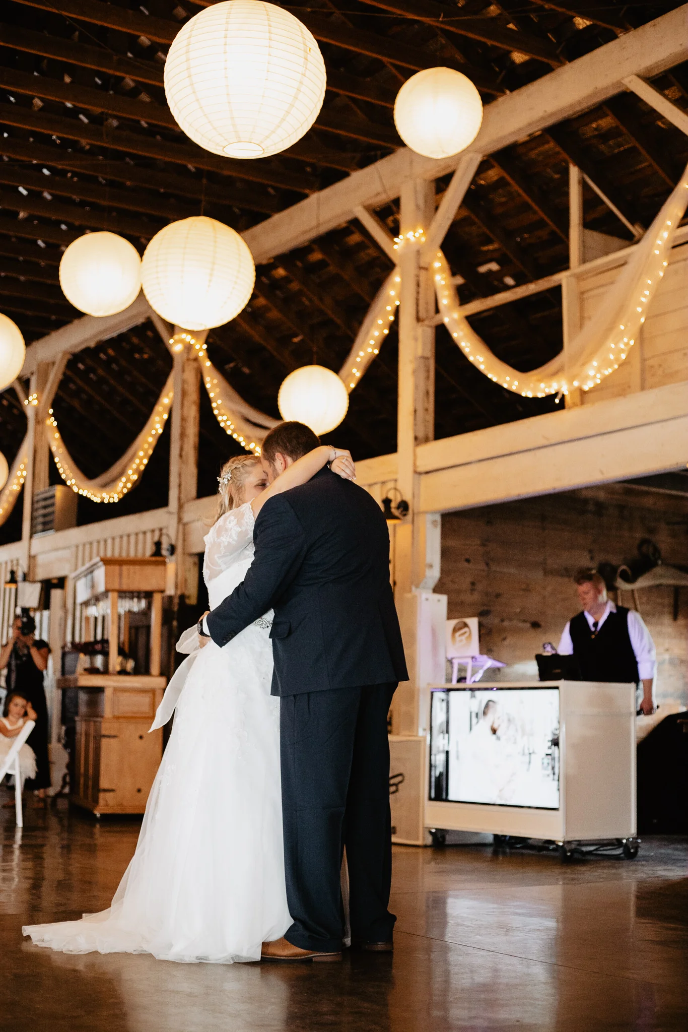 Hannah + Mike | Chianti and Navy Columbus Wedding at Little Brooke Meadow | Catherine Milliron Photography | Ohio Wedding + Engagement Photographer
