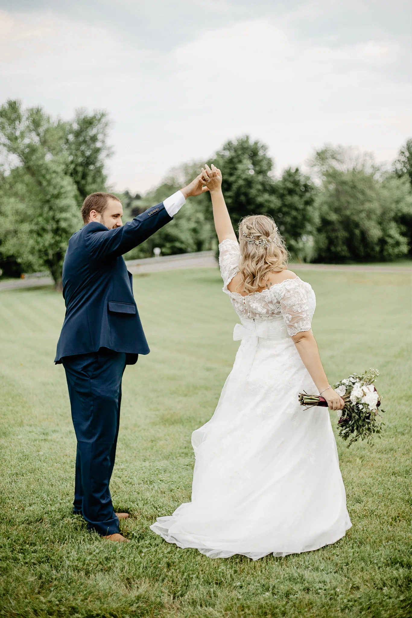 Hannah + Mike | Chianti and Navy Columbus Wedding at Little Brooke Meadow | Catherine Milliron Photography | Ohio Wedding + Engagement Photographer