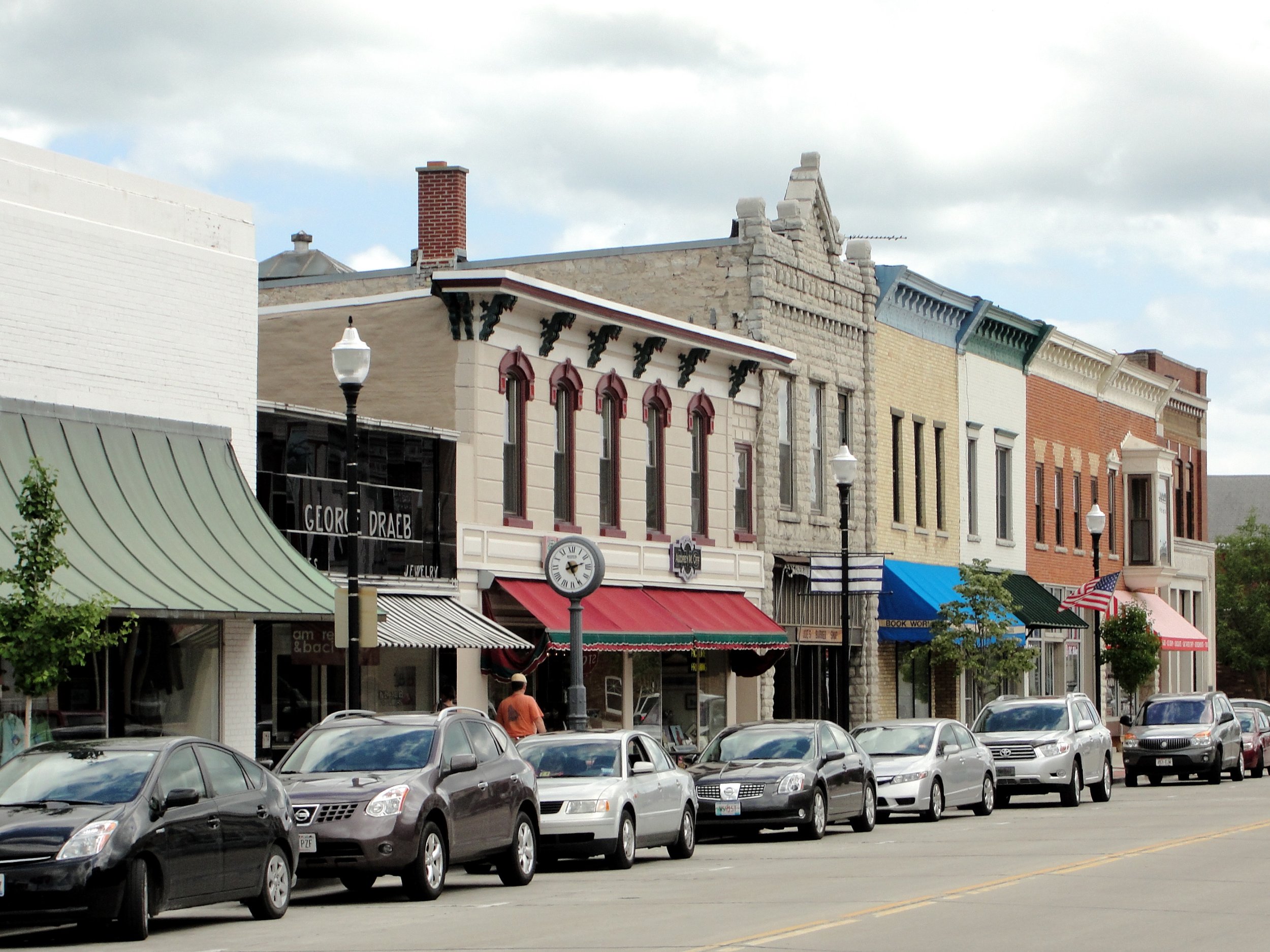 Downtown_Sturgeon_Bay_Wisconsin.jpg