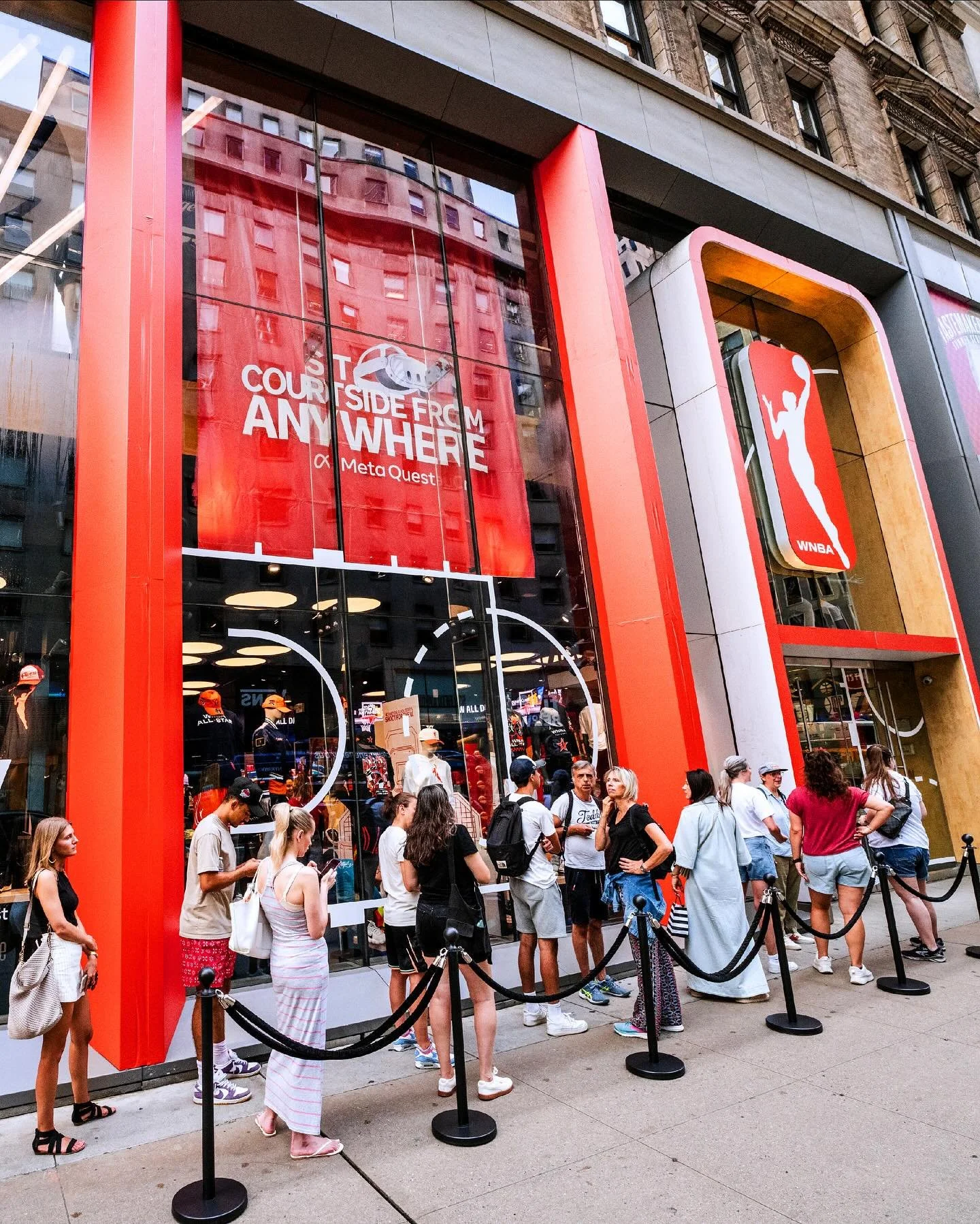 Timed with WNBA All-Star weekend, we helped transform the NBA&rsquo;s Fifth Avenue Flagship into a full-scale celebration of The W. 🏀

In collaboration with our friends at @wearetranslation, the @meta x @wnba activation brought women&rsquo;s profess
