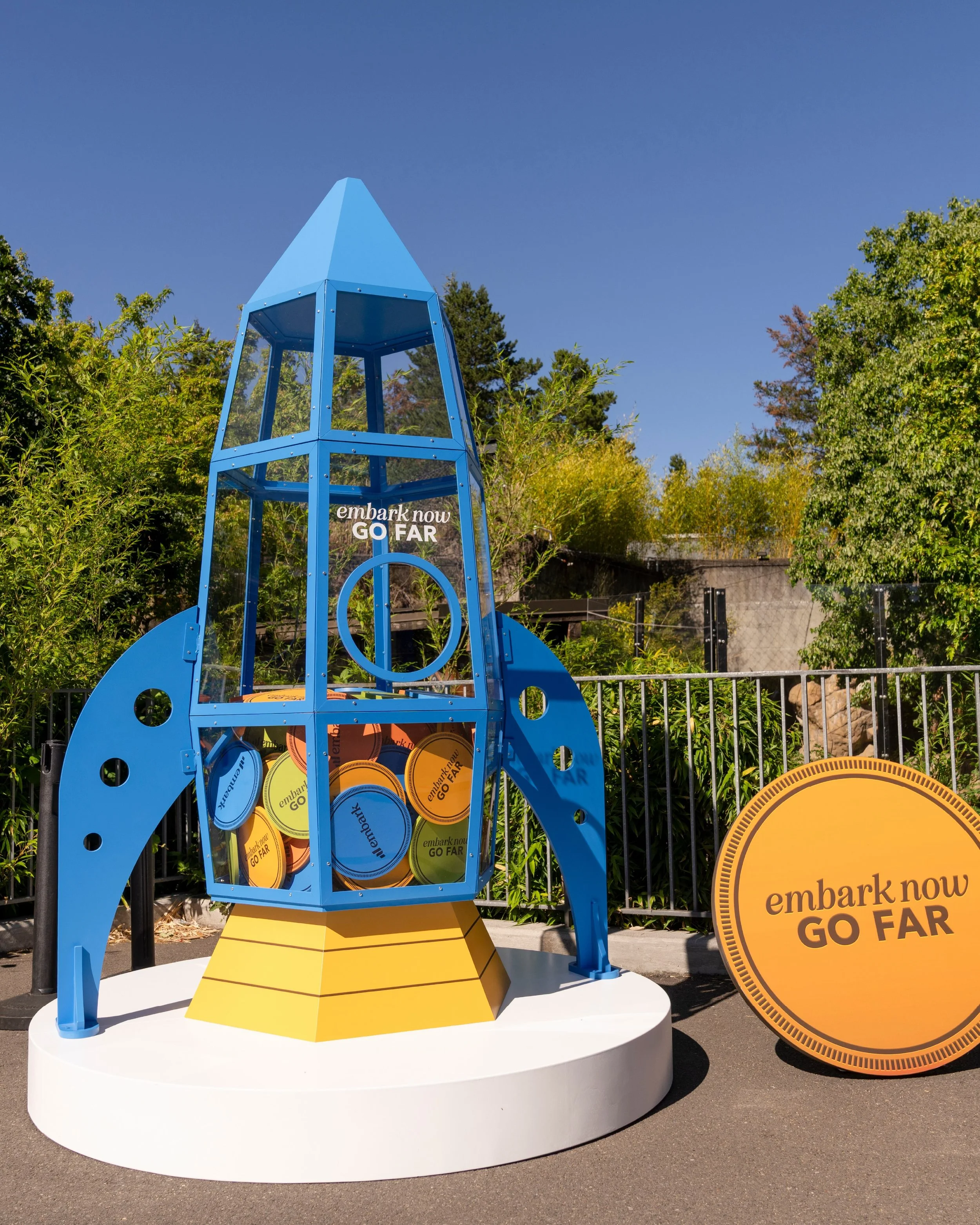 Small savings. Big dreams. Very big rocket. 🚀

Inspired by a piggy bank and reimagined as a rocket, this kid-friendly activation brought @embarksavings &rsquo; &ldquo;Embark Now, Go Far&rdquo; campaign to life at the Oregon Zoo - right next to the t