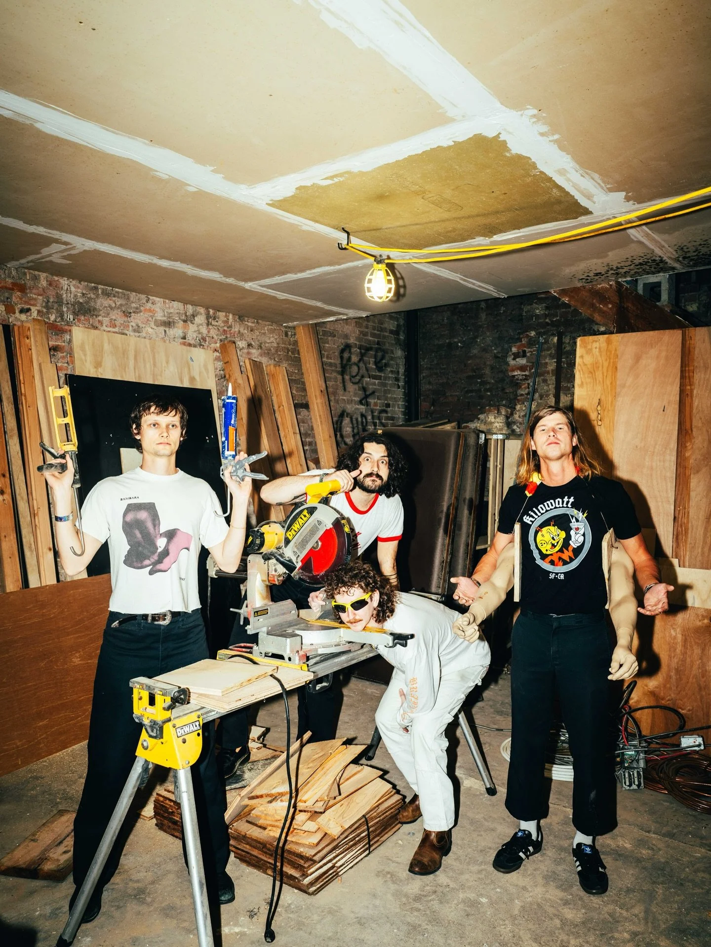 2025 was a legendarily unhinged year for us, like riding a bucking branco with wings (yes, a Pegasus). Many lows and many highs, but the highs were atmospheric! We released &ldquo;Clean the Cage&rdquo; our best album yet on @le.cepe.records accompani