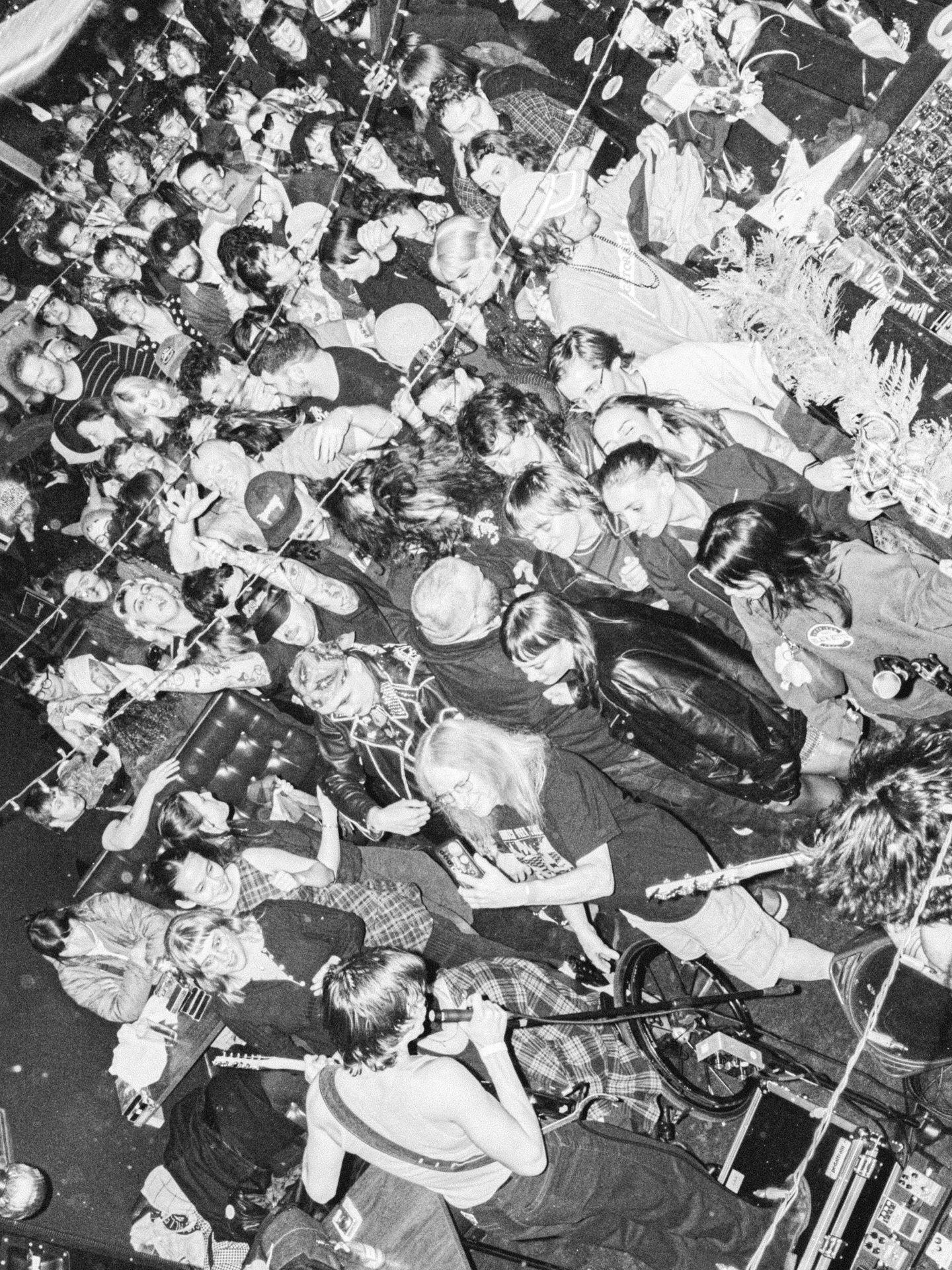 PORTLAND. $1312 (u read that right) was made in donations over NYE and was split evenly between @gaza_skate_team and @pirc_oregon. Huge thank you to @nonbinarygirlfriend for playing, @troublepdx for hosting and @thelonius_punk for taking the photos. 