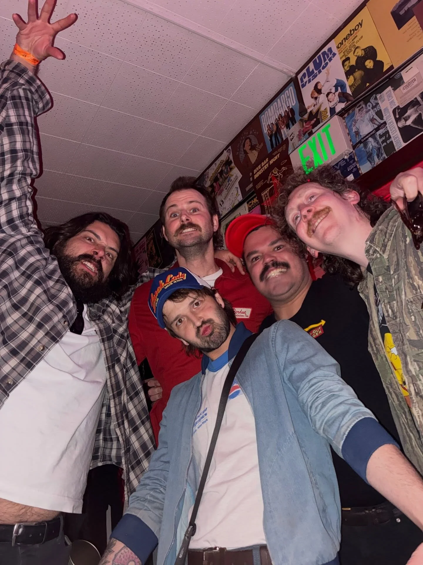 LISTEN, NO JOKES HERE OK. WE HAD A GOOD TIME AT @treefortfest AND WE LOVE OUR FRIENDS. OK?? WE WOULD NEVER LIE TO YOU NO MATTER THE DATE. WE DONT DO THAT IN THIS HOUSE. 
Next shows ⬇️⬇️⬇️

4.10 - Portland @highlimitroompdx 
4.11 - Seattle @babayagase