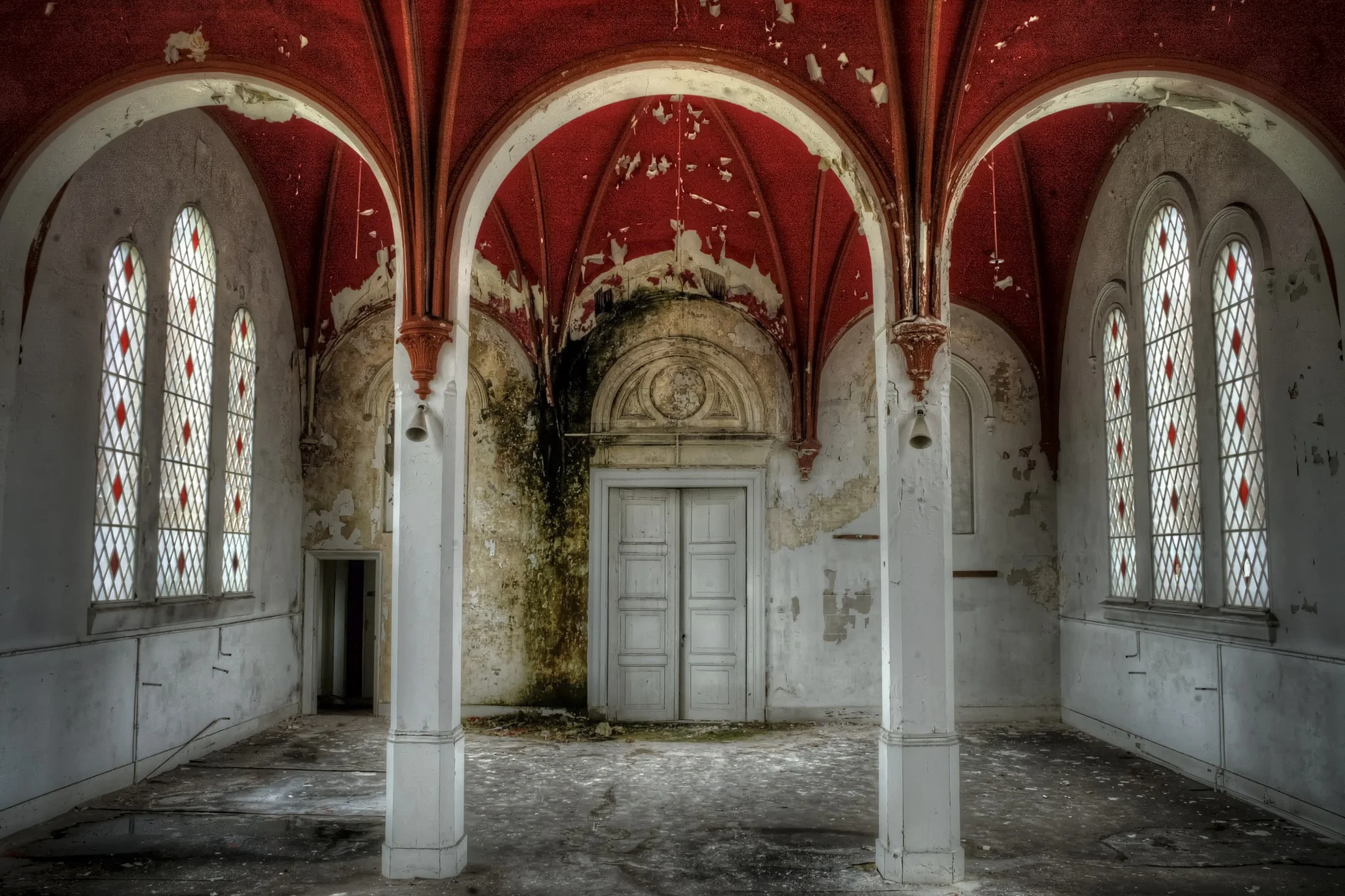 Red Chapel Silence