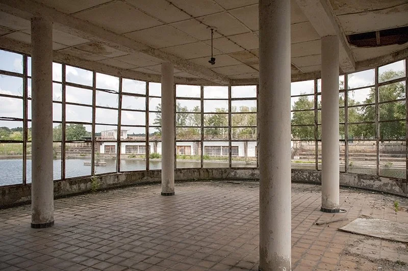 Abandoned Swimmingpool