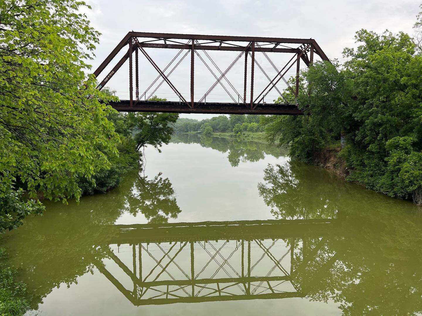 Not quite ready for prime time but Dallas is building new trails! A peek with @karen_muncy