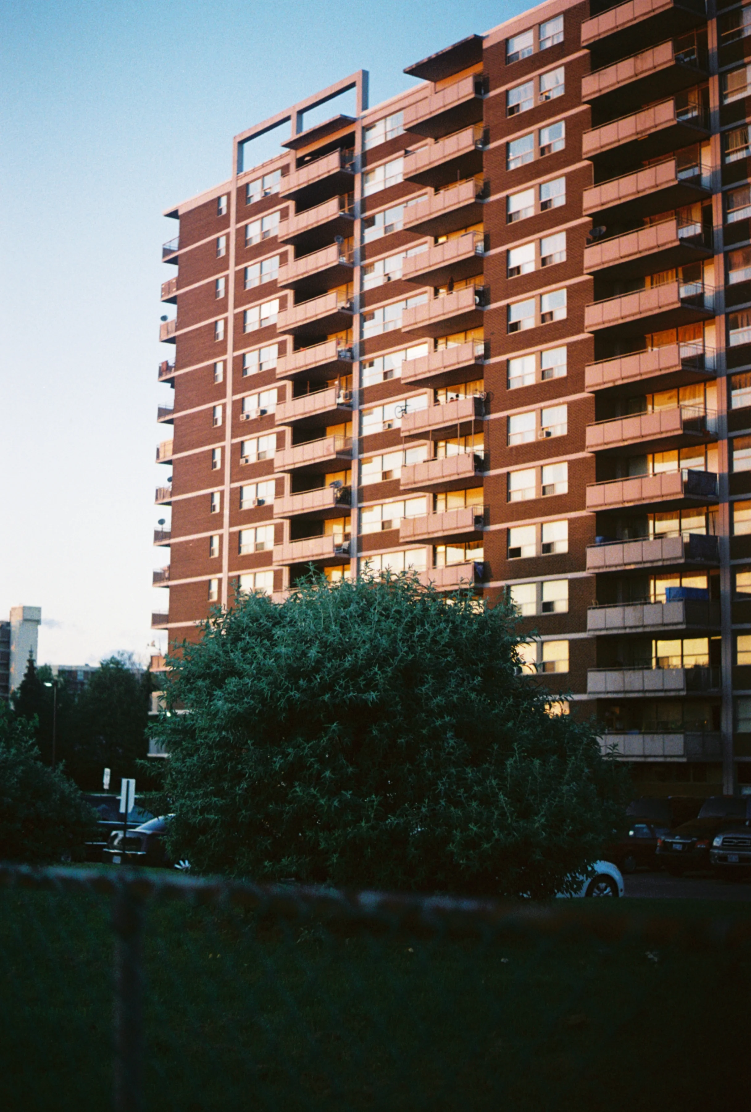 R1-08323-0005.JPG