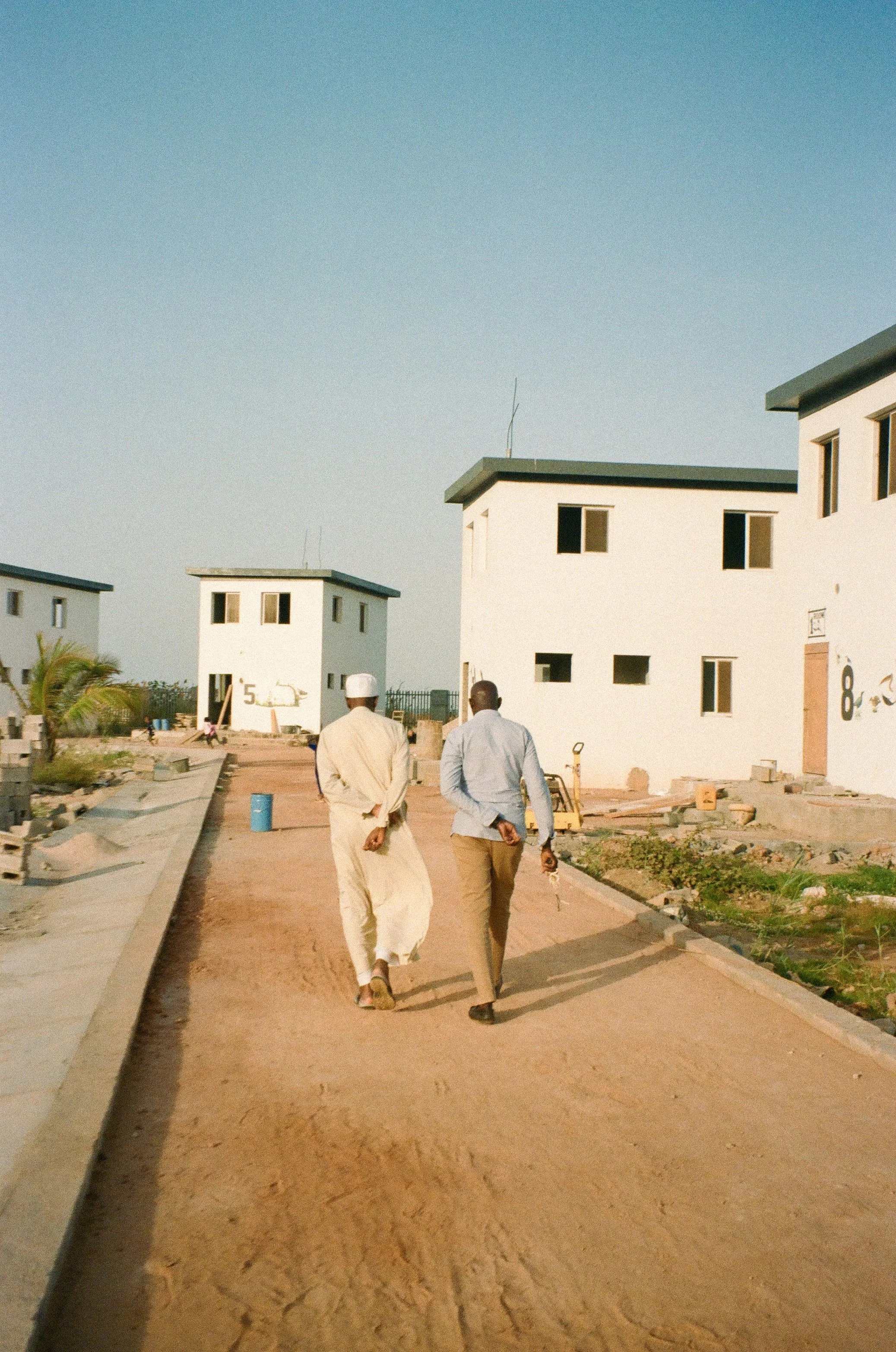 001493410011-min.jpg