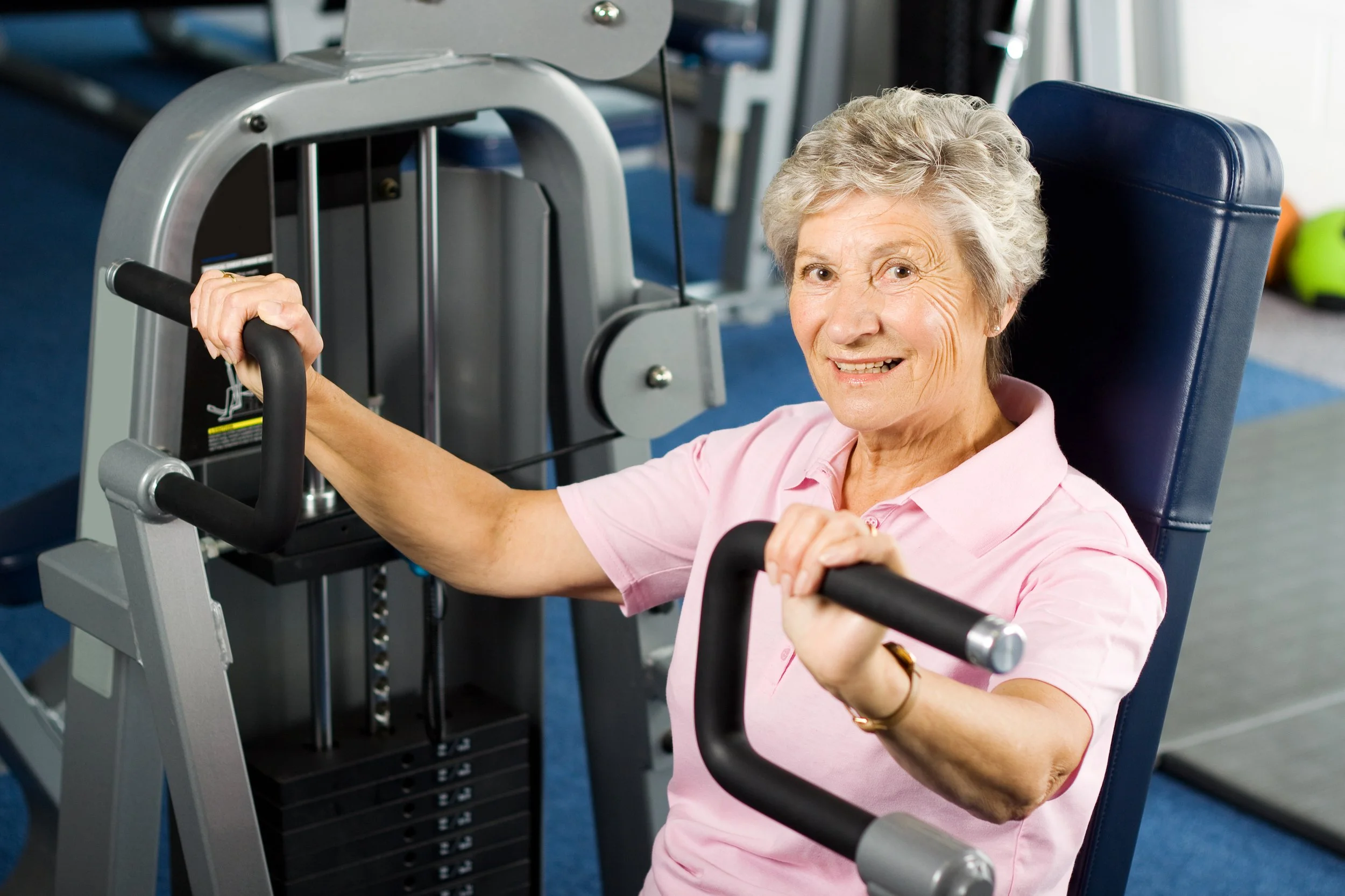 How Lifting Weights Supports Healthy Aging