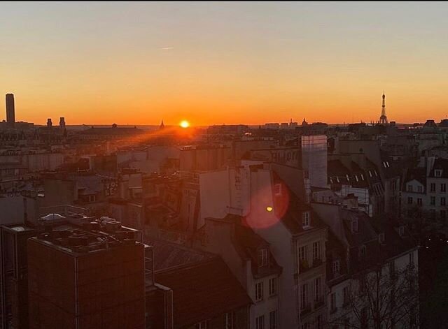 Paris from above when its streets are empty
🇫🇷 La vie continue...
&mdash;&mdash;&mdash;
📷 via @parisjetaime
&mdash;&mdash;&mdash;
#paris #france #thisisparis #frenchlife #culture #francaise #parisian #parisienne #parisianstyle #frenchstyle #americ