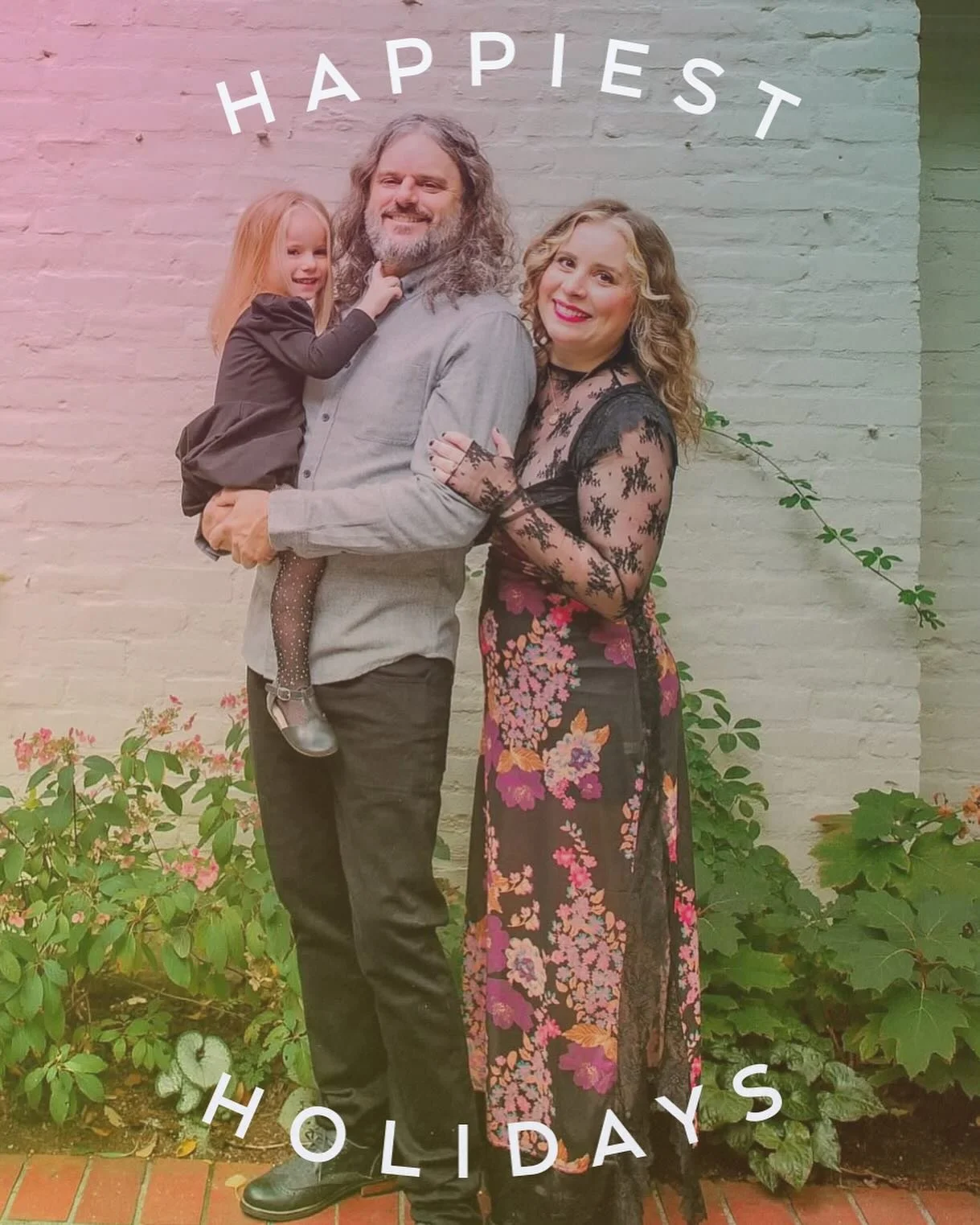 #merrychristmas & #happyholidays from us and ours to you and yours. 🩷 #bestroofersinportland #bestroofersinpdx #bestcoastroofing