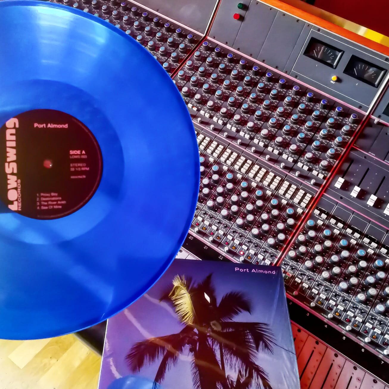 Port-Almond-Limited-Edition-Blue-at-Low-Swing-Studio-Berlin.jpeg