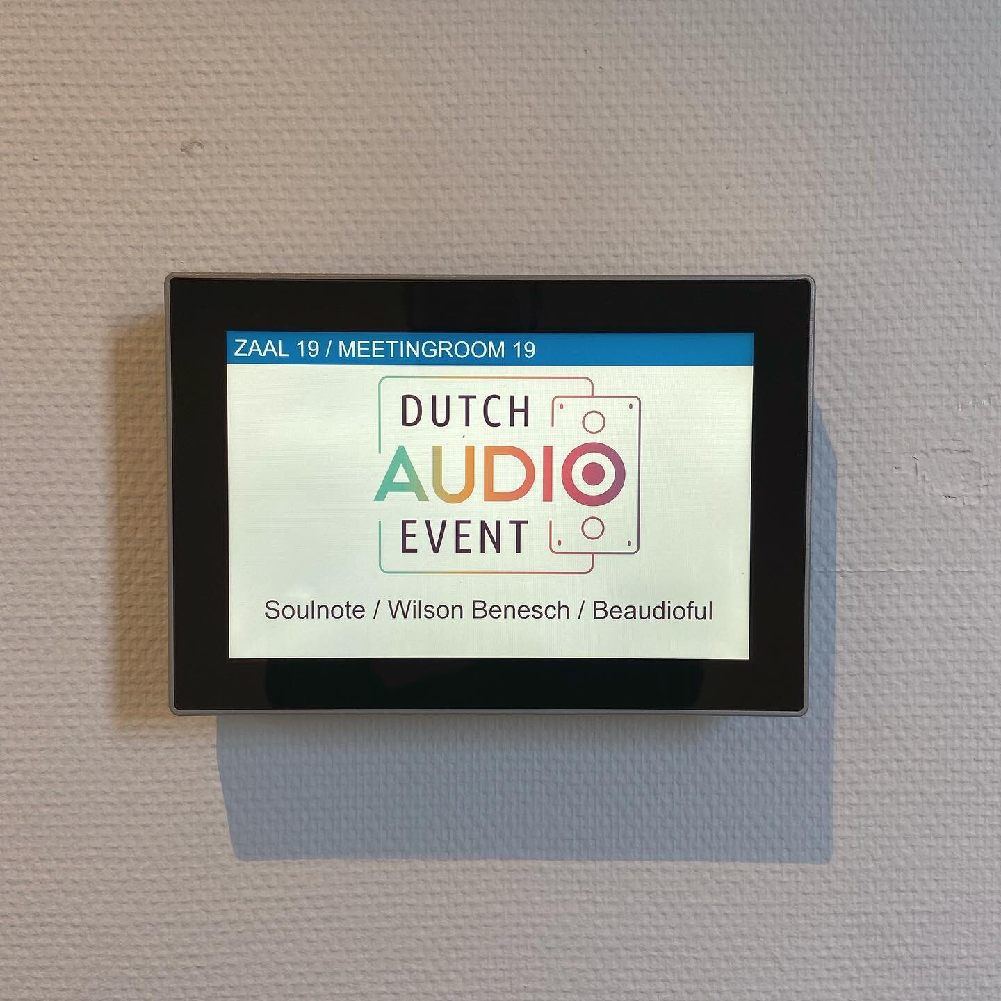 [Dutch Audio Event 2022]
.
Visit us at DAE&lsquo;22 in room 19.
We&rsquo;ll be here until Sunday, October 9th.
Ask for our show special. ;-)
.
Kommt vorbei und sagt hallo zu wirklich sch&ouml;nen HiFi. Eben beaudioful.
Zusammen mit Wilson Benesh, Sou