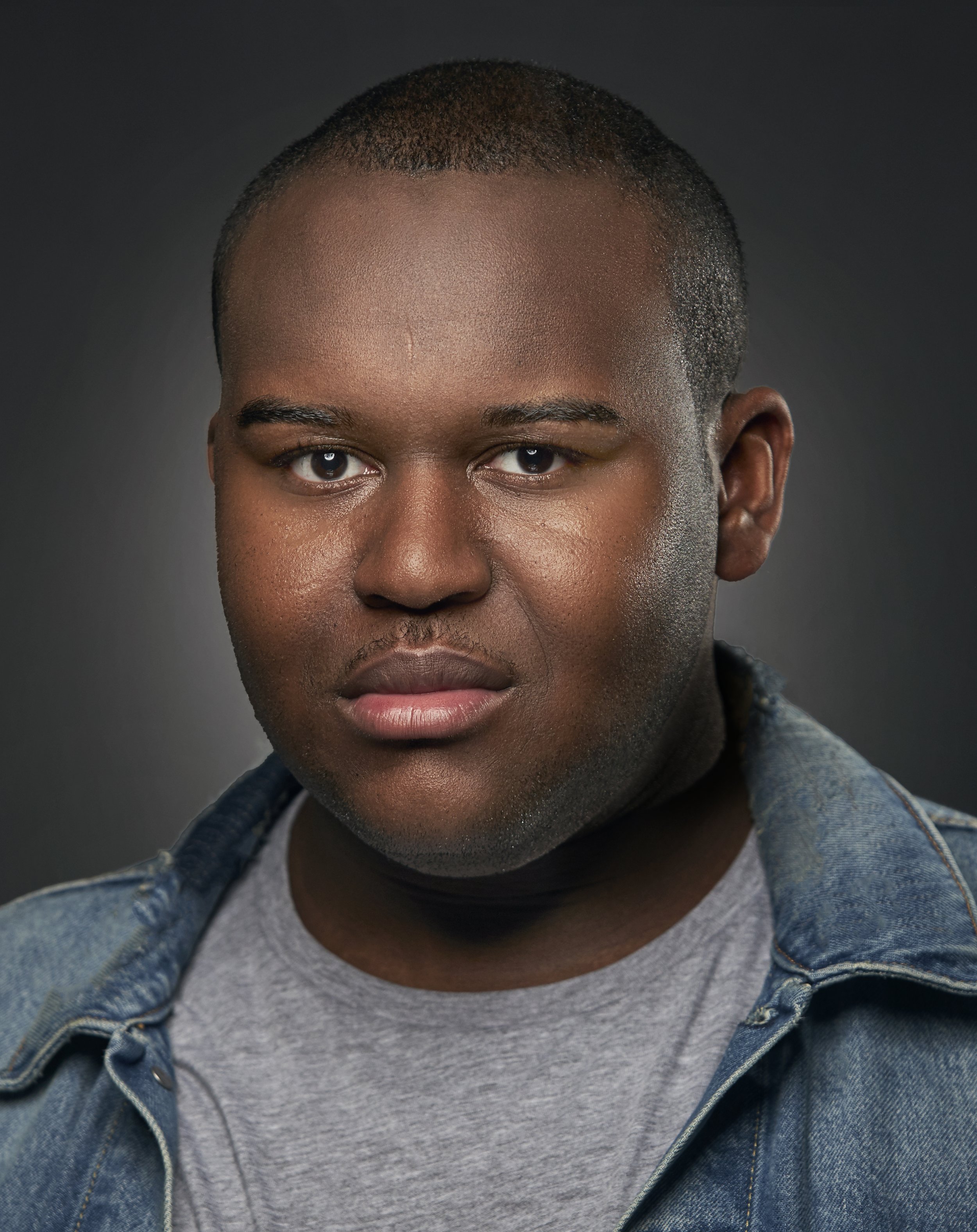 DESMOND LEWIS HEADSHOTS1455 copy.jpg