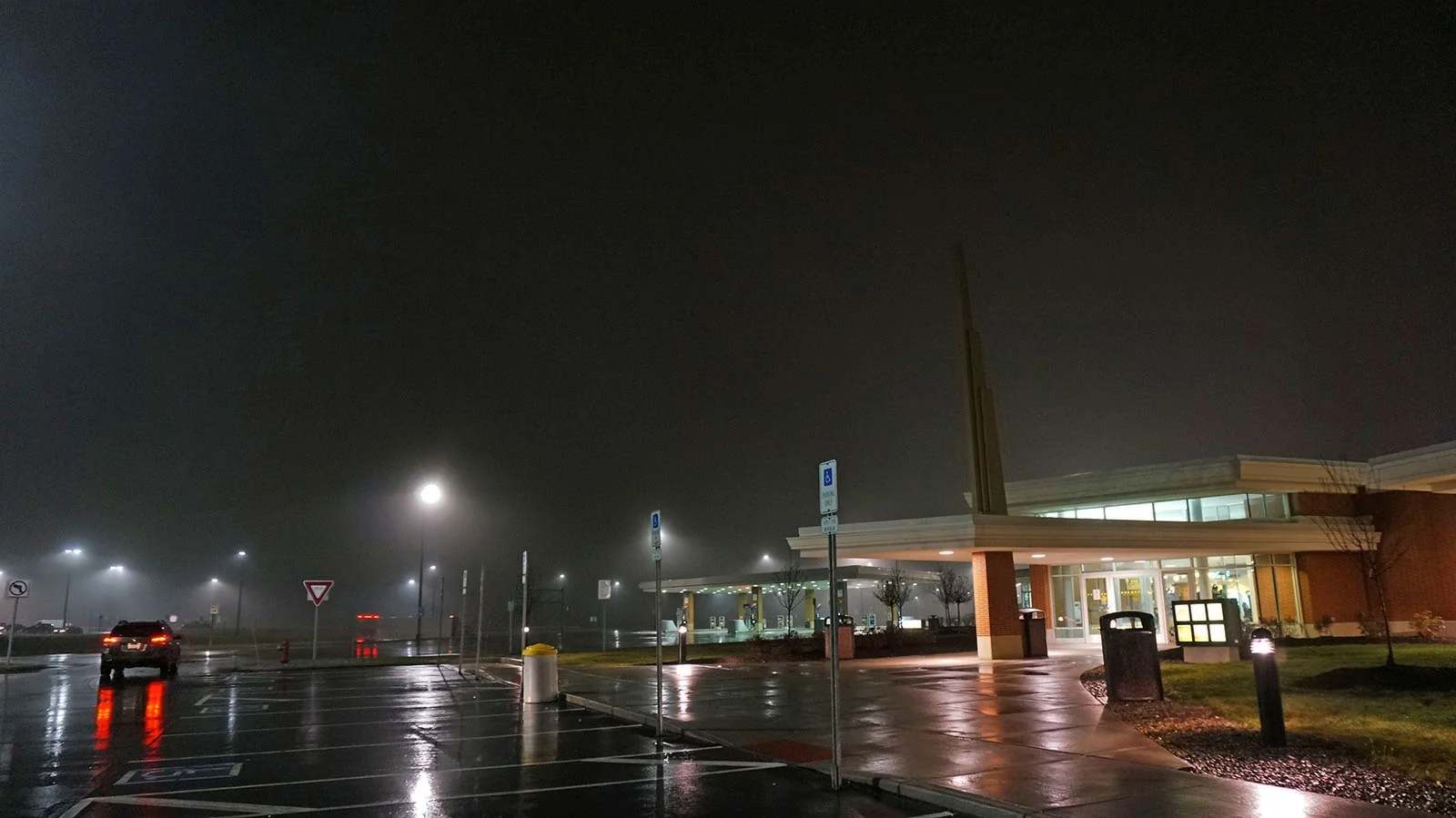 Ape_Bleakney_Suburbia_DSC09216x.jpg