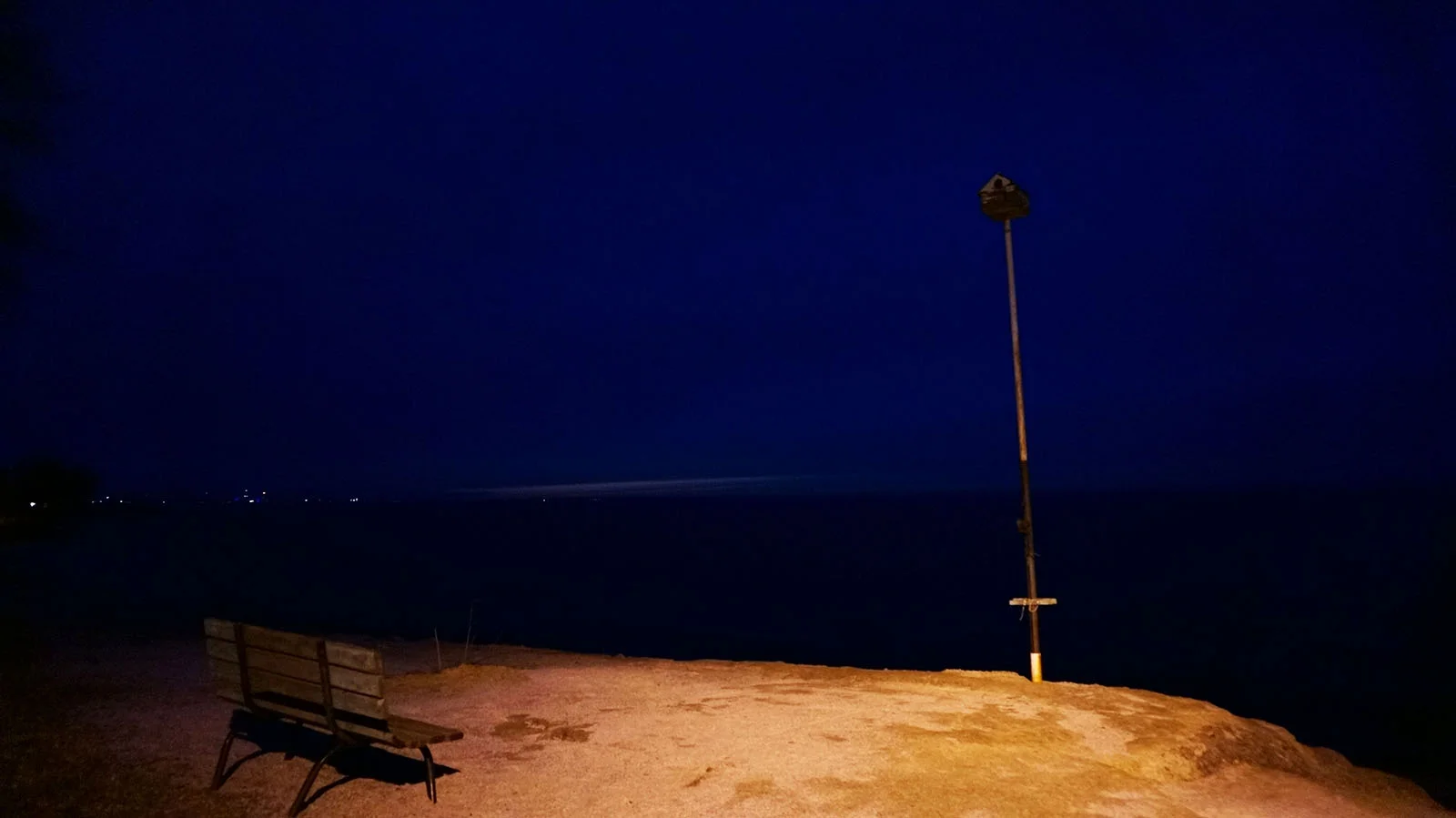 Ape_Bleakney_Suburbia_DSC08251x.jpg