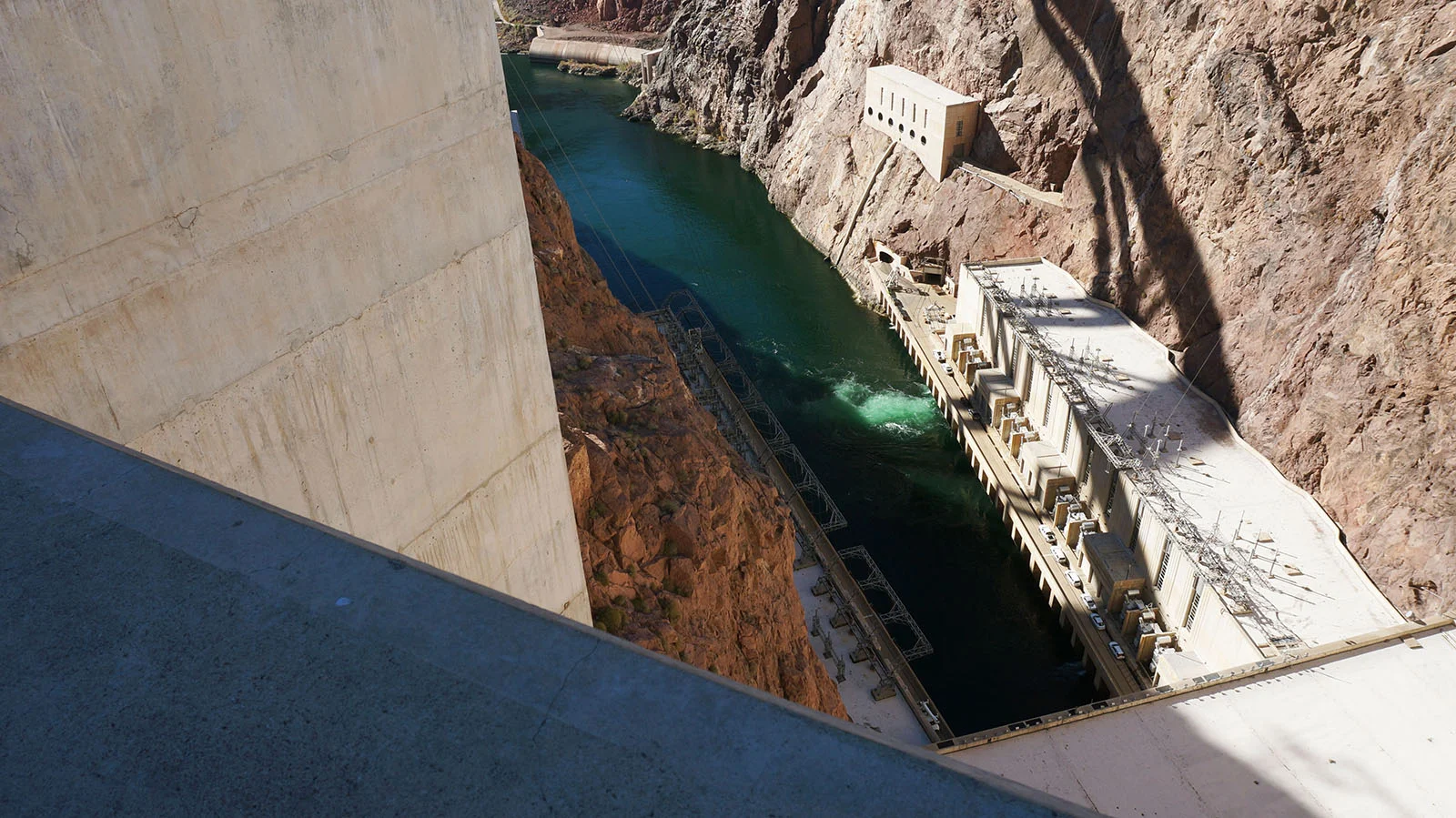 Ape_Bleakney_Nevada_DSC00790x.jpg