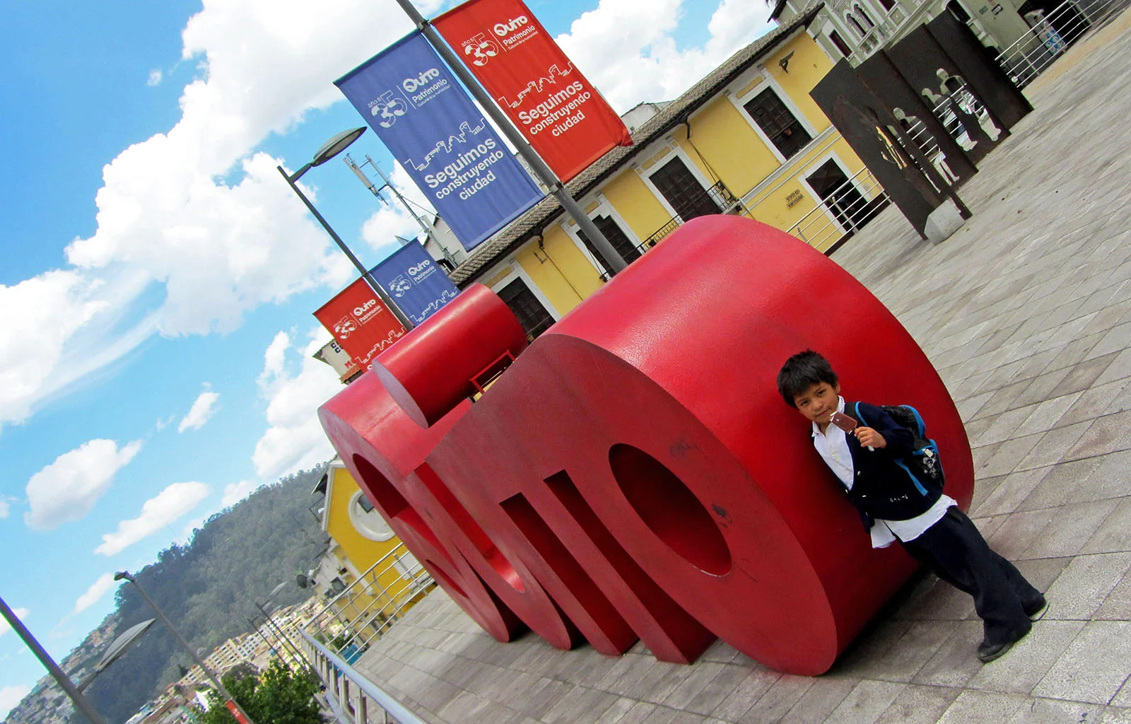 Ape_Bleakney_Quito_IMG_4456x.jpg