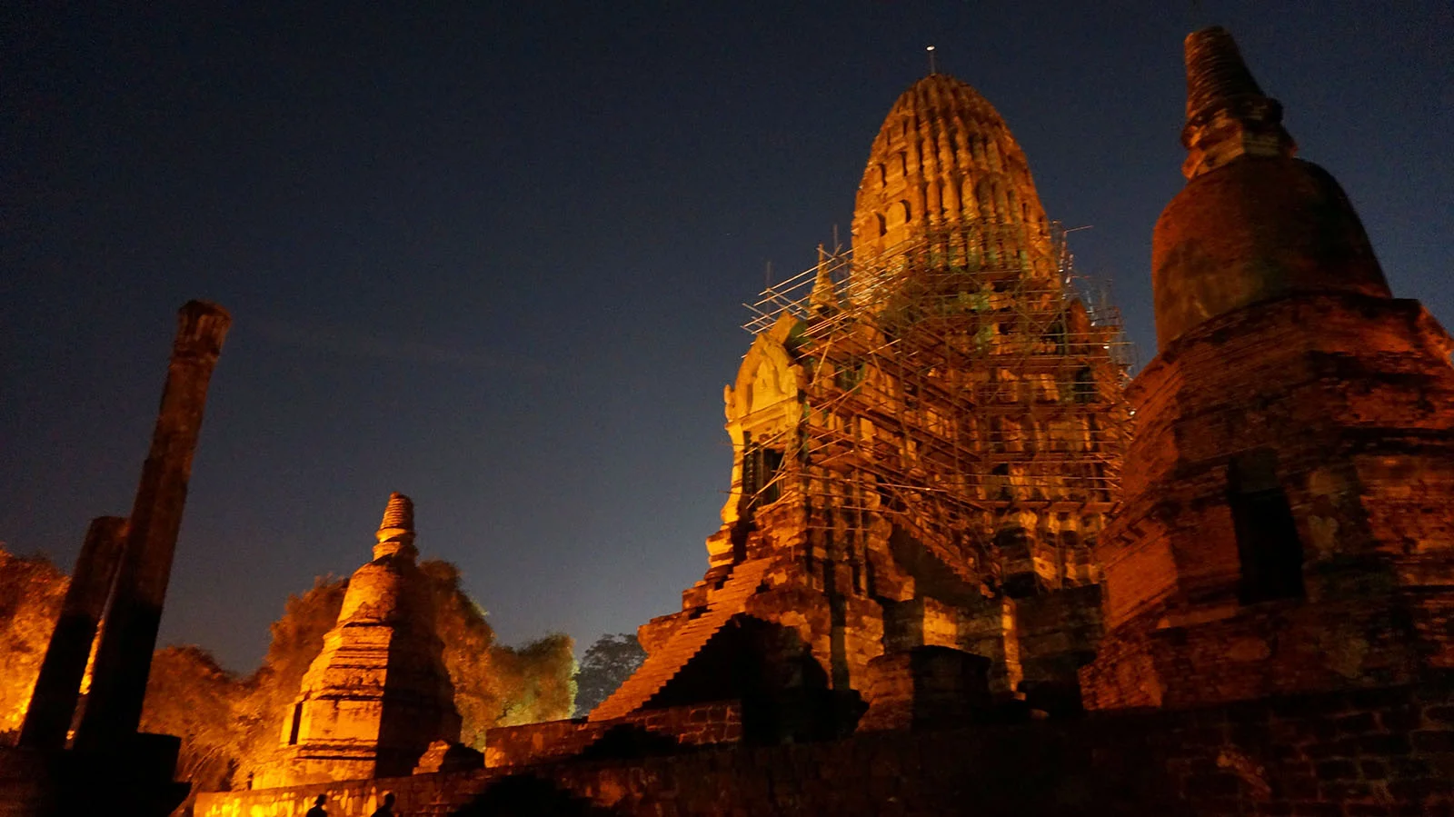 Ape_Bleakney_Thailand_DSC01843x.jpg