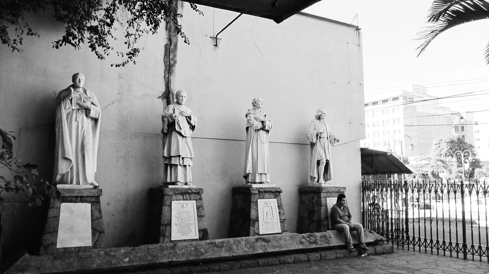 Ape_Bleakney_ElSalvador_IMG_2091x.jpg