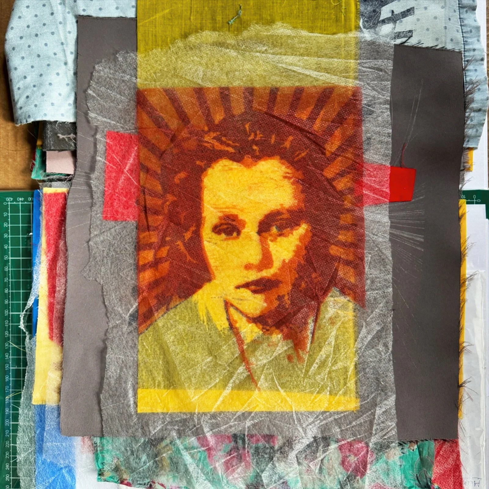 Ape_Bleakney_Ireland_Textile_IVEL2811 72x.JPG