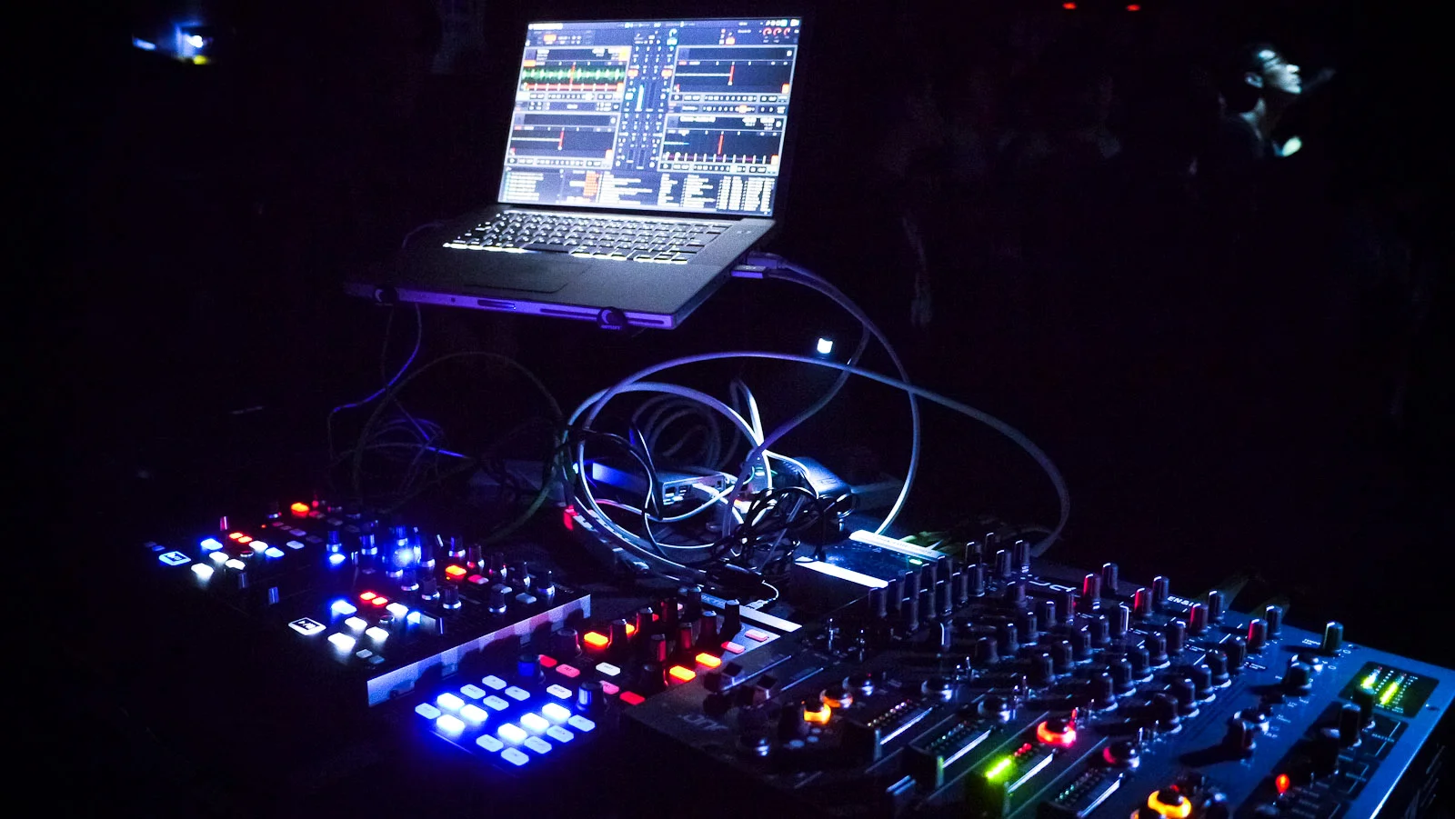 dj-night-light-club-Favim.com-1111207.jpg