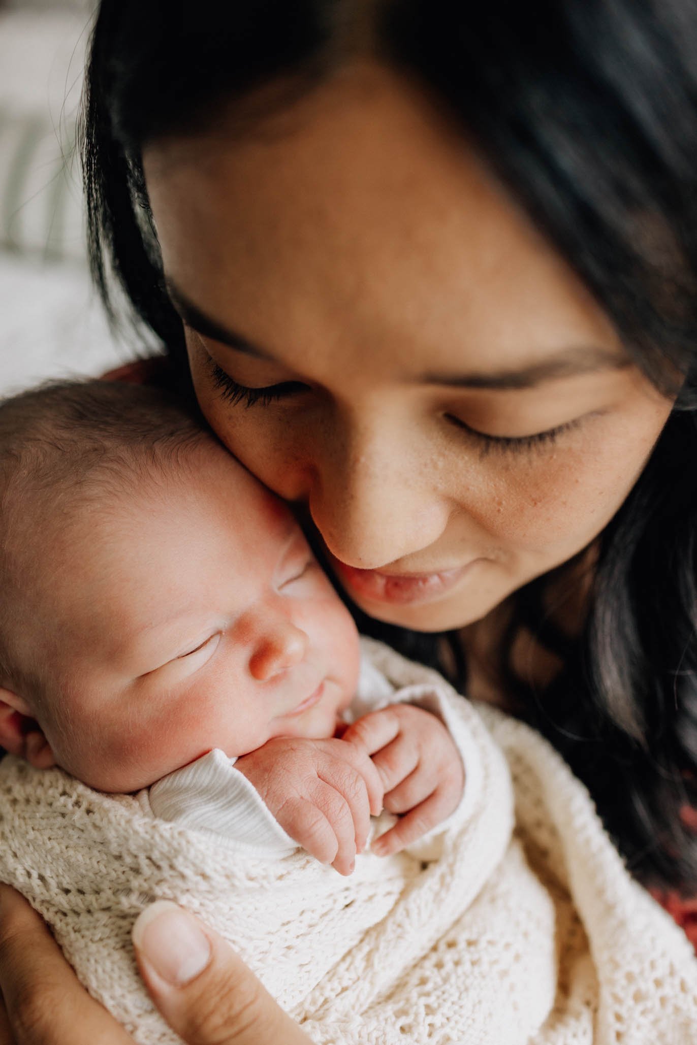 mother and newborn photography portrait made at home.jpg
