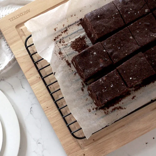 Olive Oil, Almond and Sea Salt Brownies 