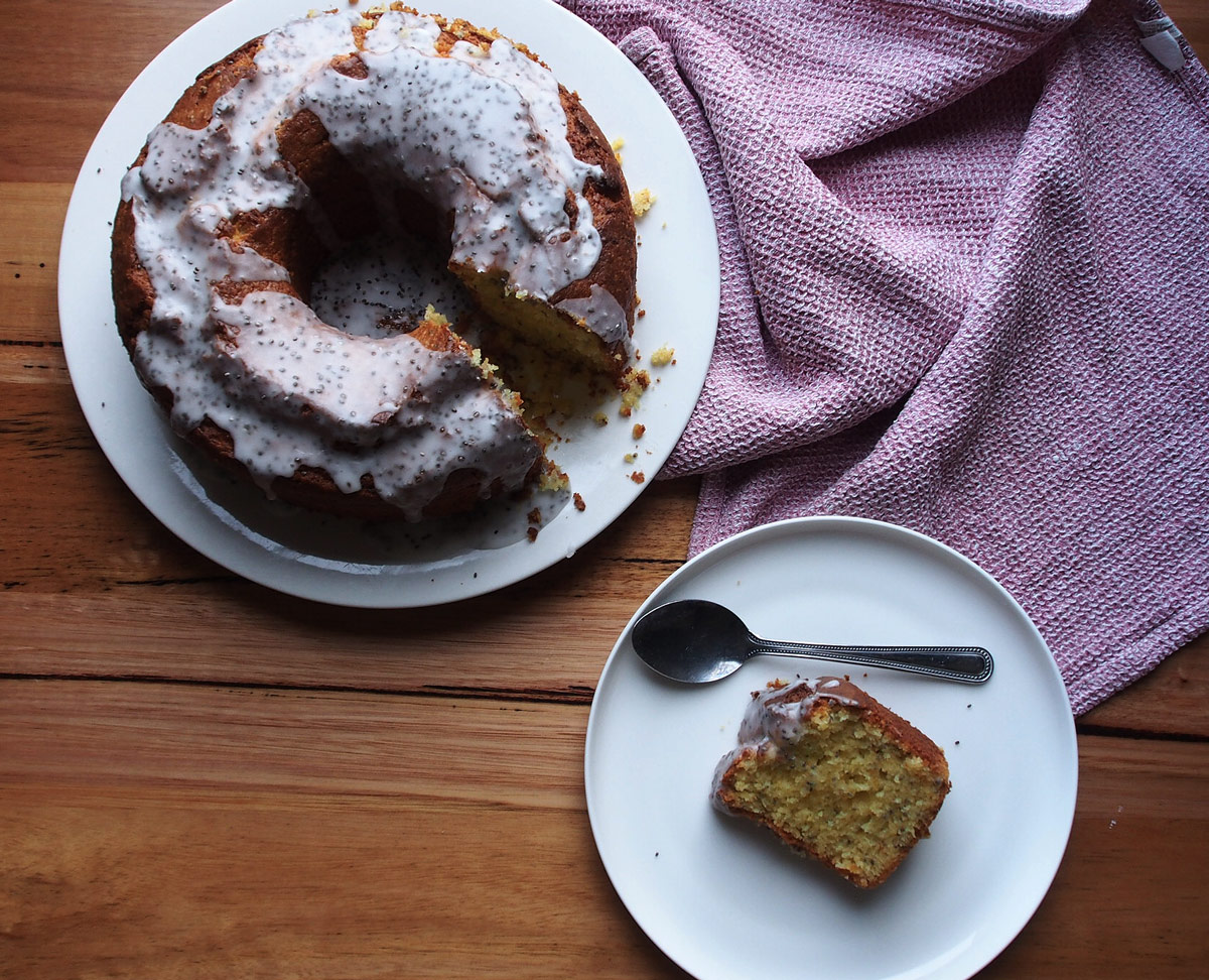 Olive Oil, Orange and Chia Cake