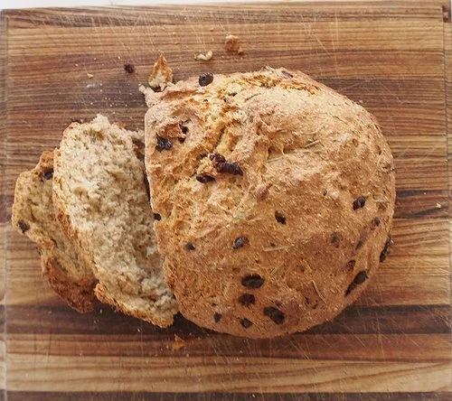 Easy Olive &amp; Rosemary Bread - No Kneading!
