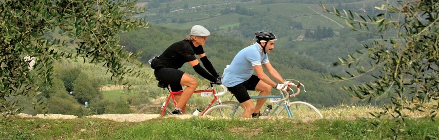 cyclists in l'Eroica