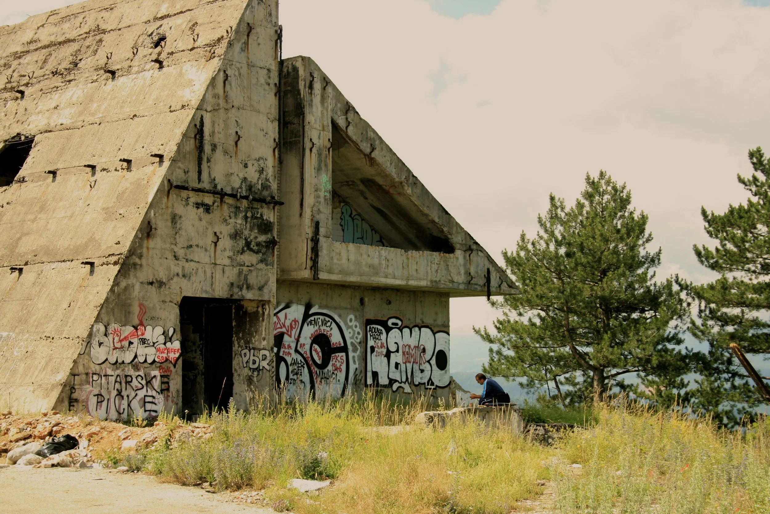  Photo d'un blockhaus au Mont Trebevic (photo de Sophie Gleizes) 